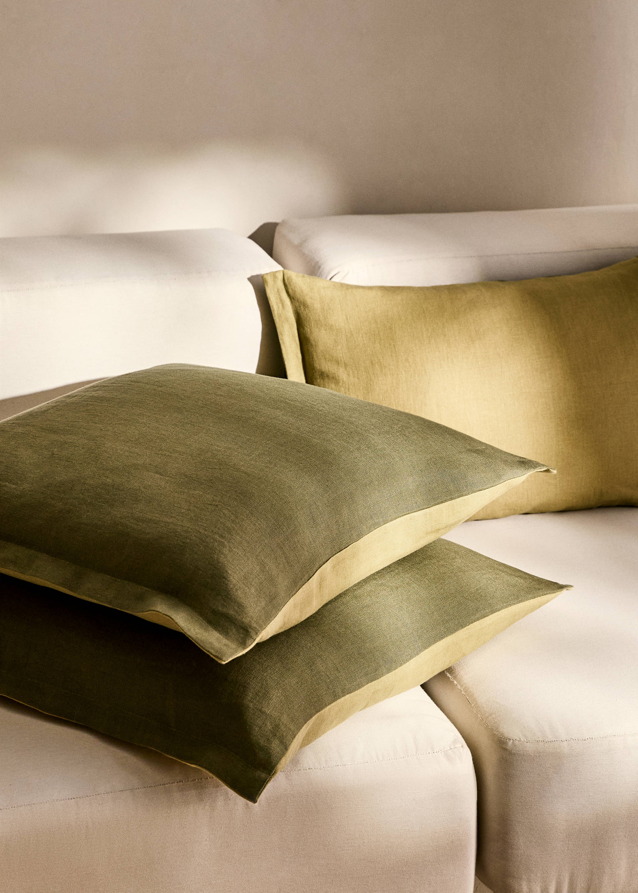 Two-tone linen cushion cover 60 x 60 cm - General plane