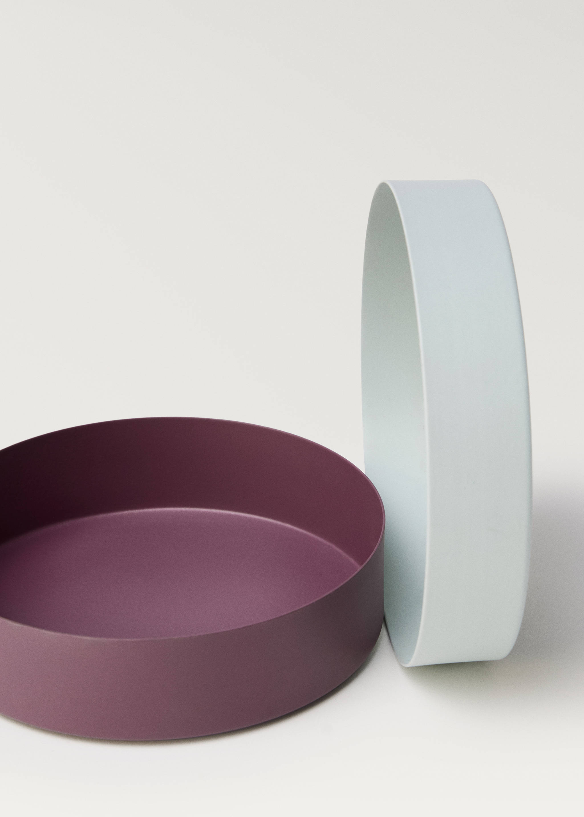 Medium two-tone metal box - Details of the article 1