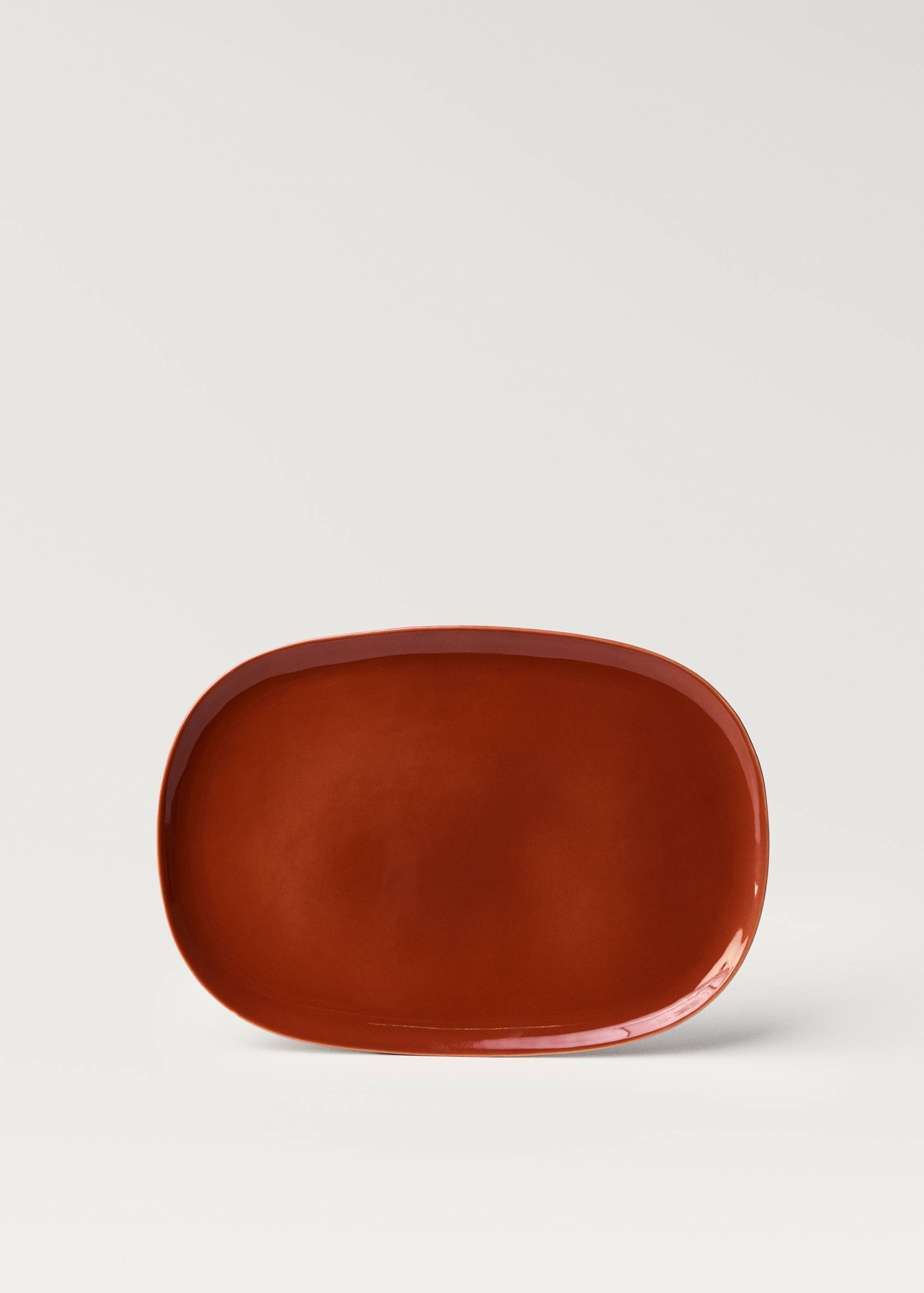 Μεγάλη πιατέλα από ημιπορσελάνη με μονόχρωμο σχέδιο - Προϊόν χωρίς μοντέλο