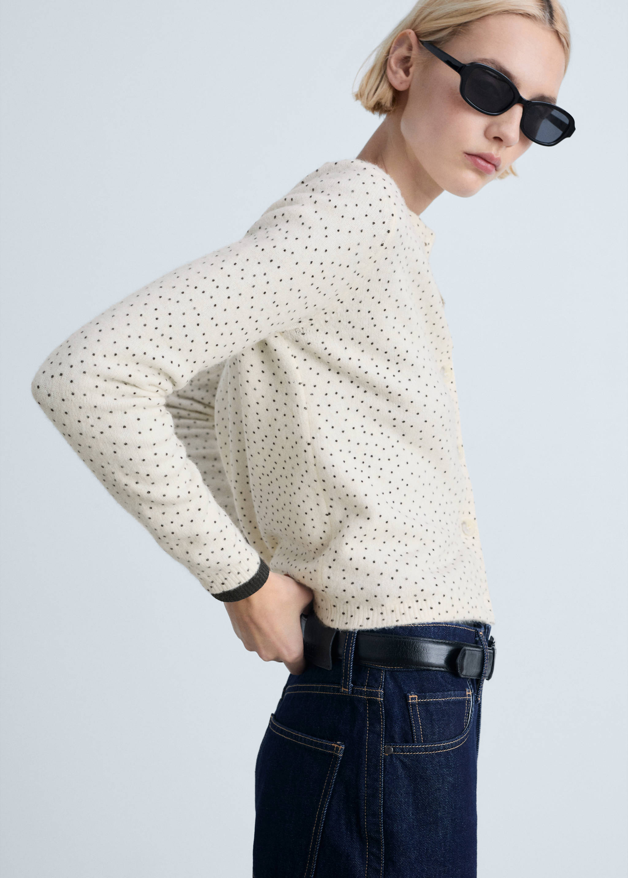 Polka-dot knitted cardigan - Medium plane