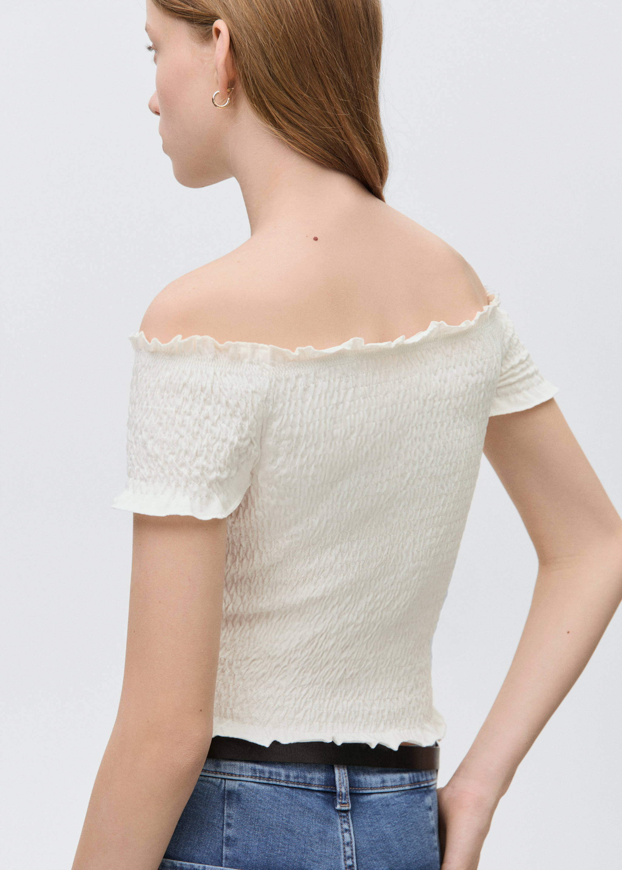 قمة مكشكشة بدون حمالات - الجهة الخلفية للمنتج