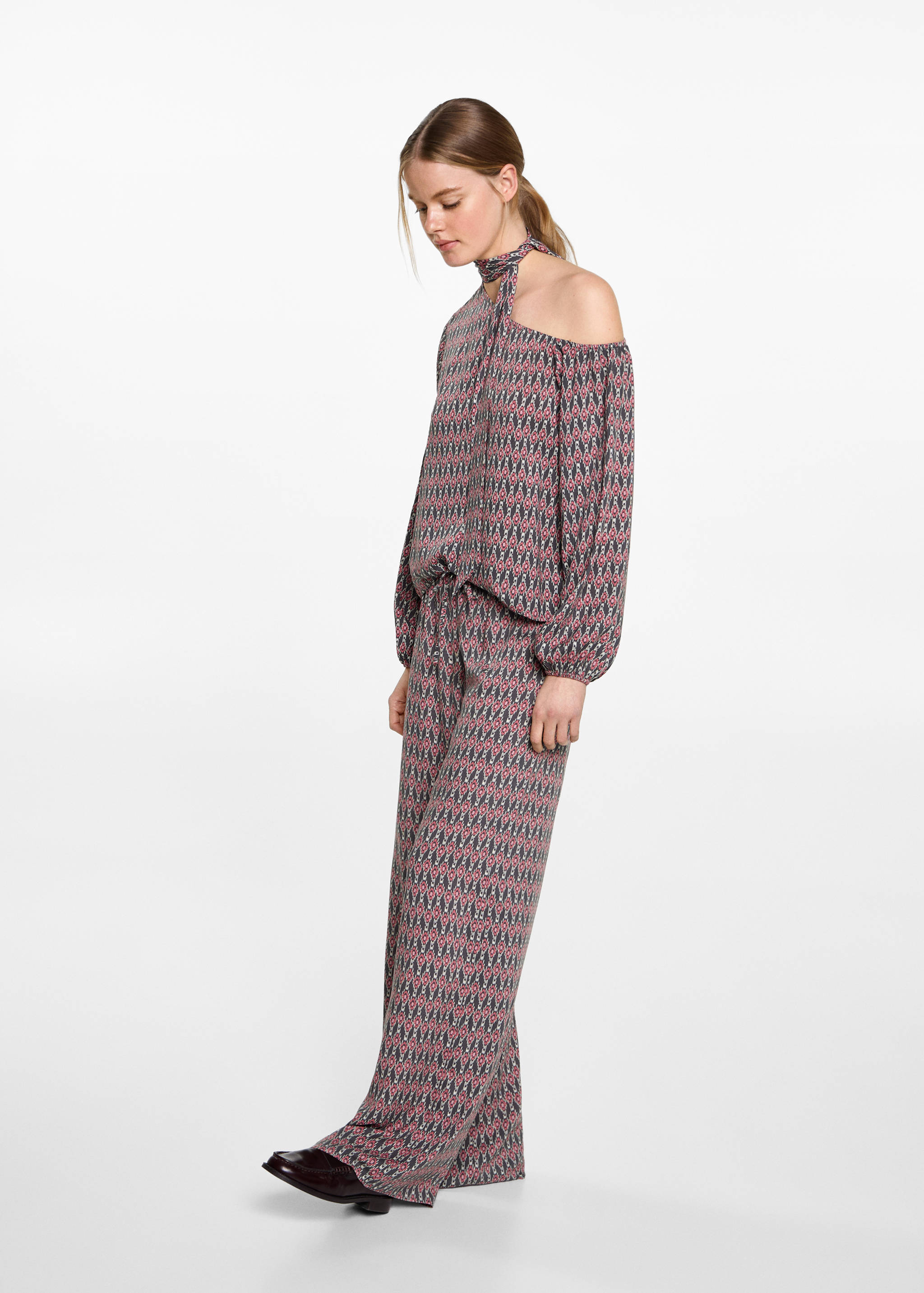 Asymmetrical blouse - General plane