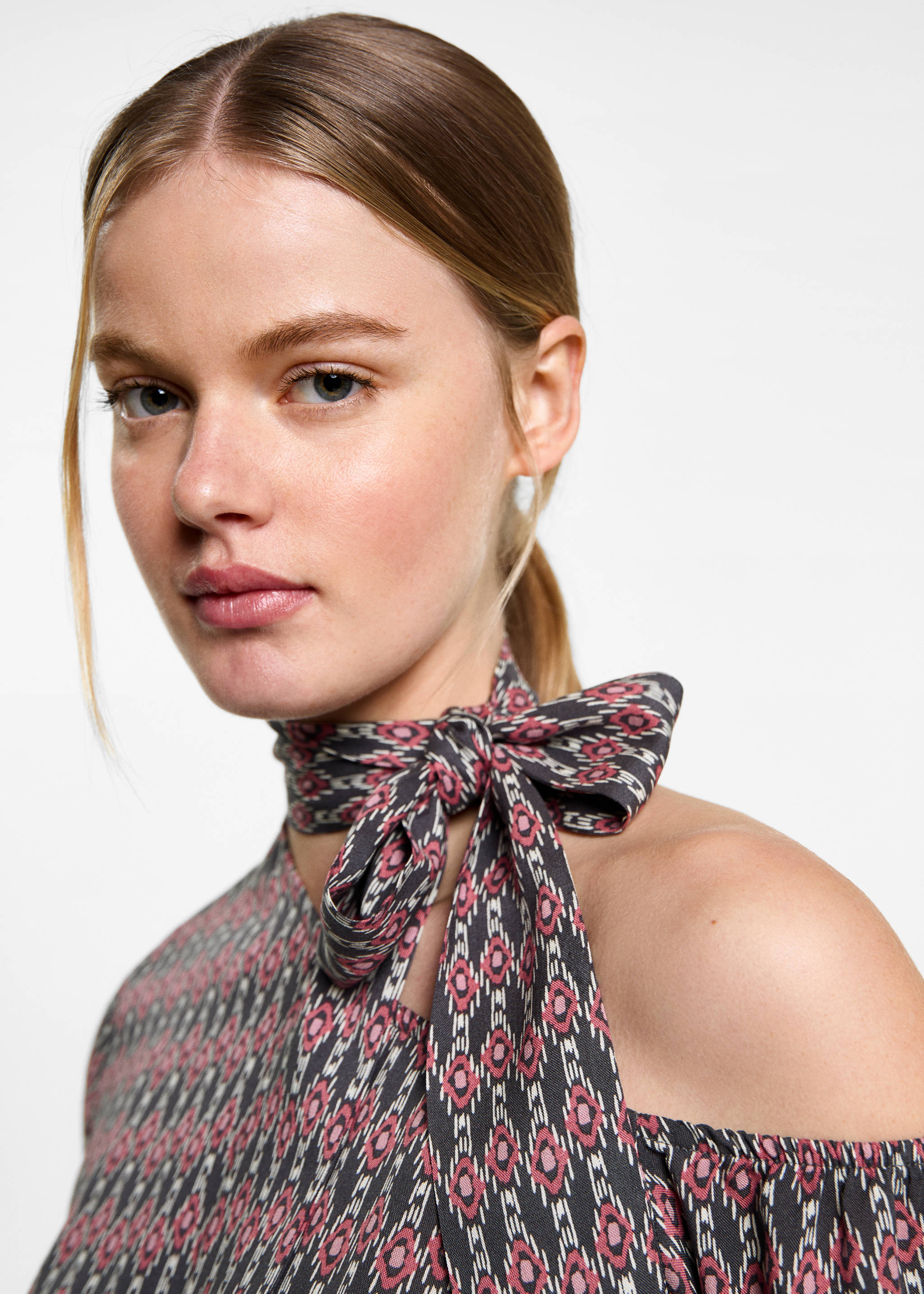 Asymmetrical blouse - Details of the article 1