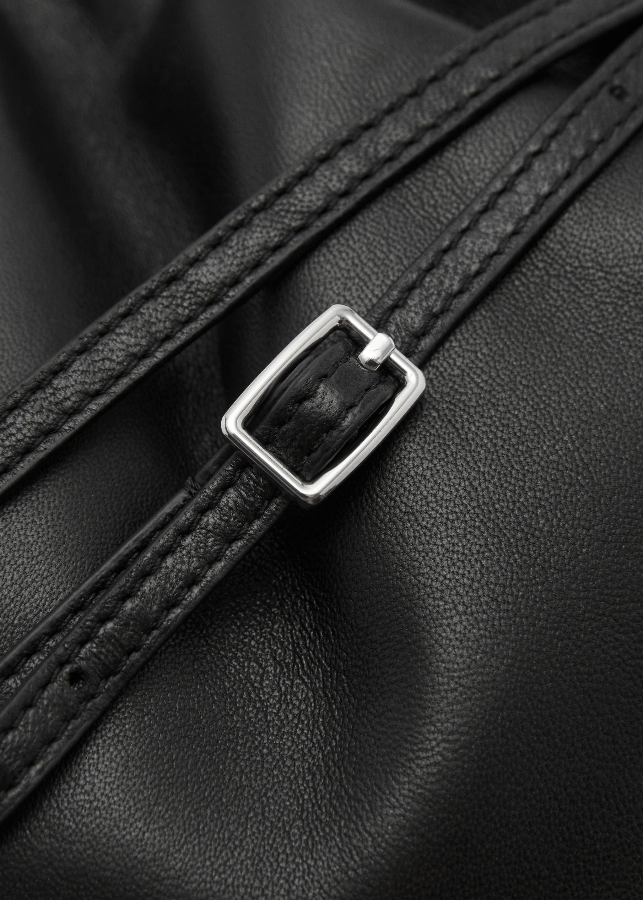 Ledertasche im Beutel-Design - Detail des Artikels 1