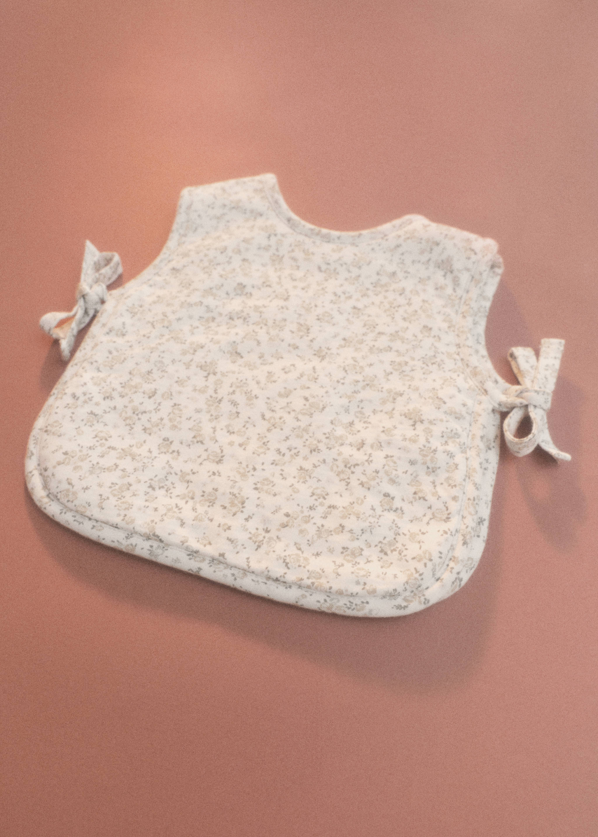 Bib with mini-flower print - Details of the article 6