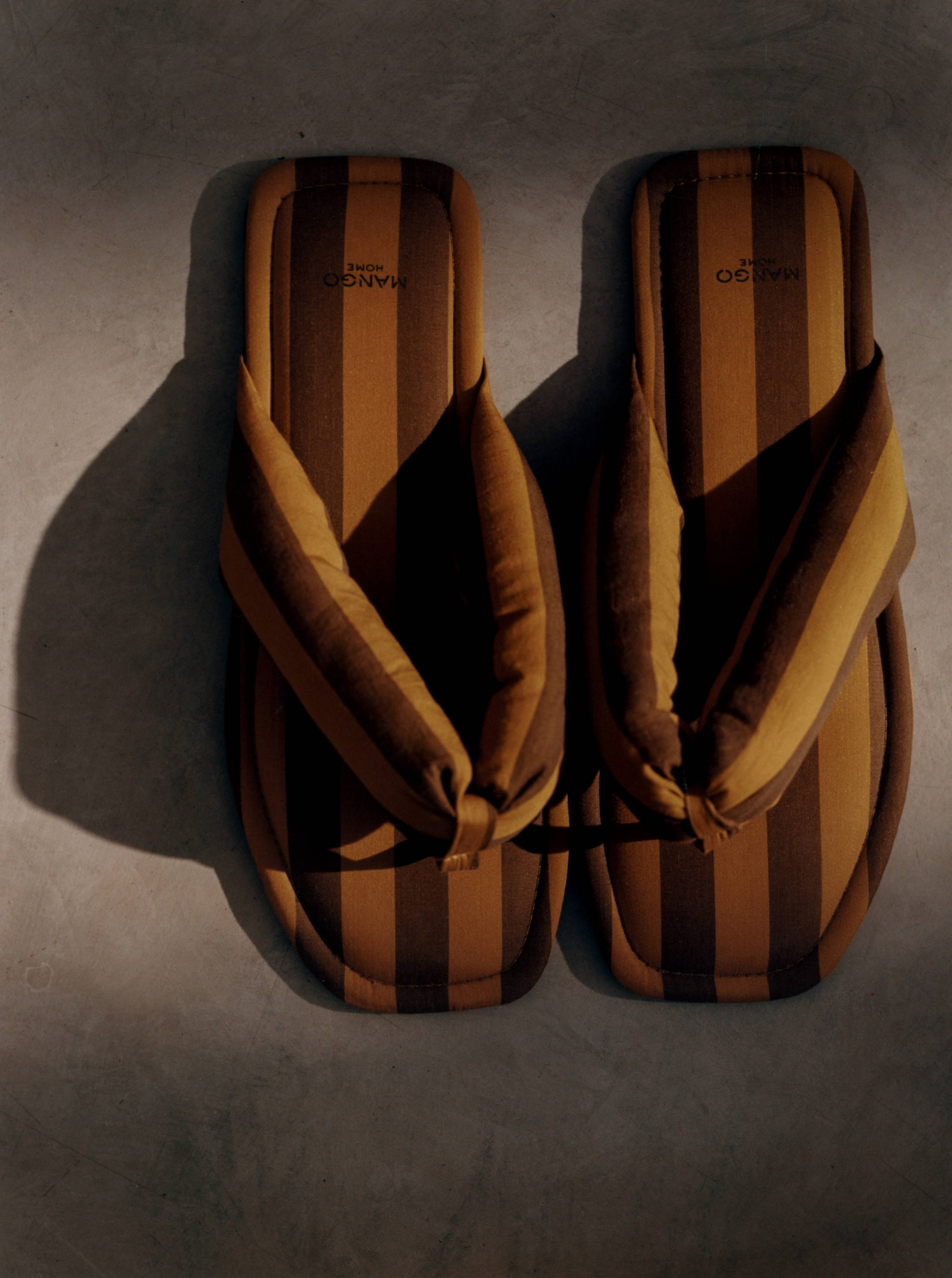 Zapatillas abiertas raya tejida - Plano general