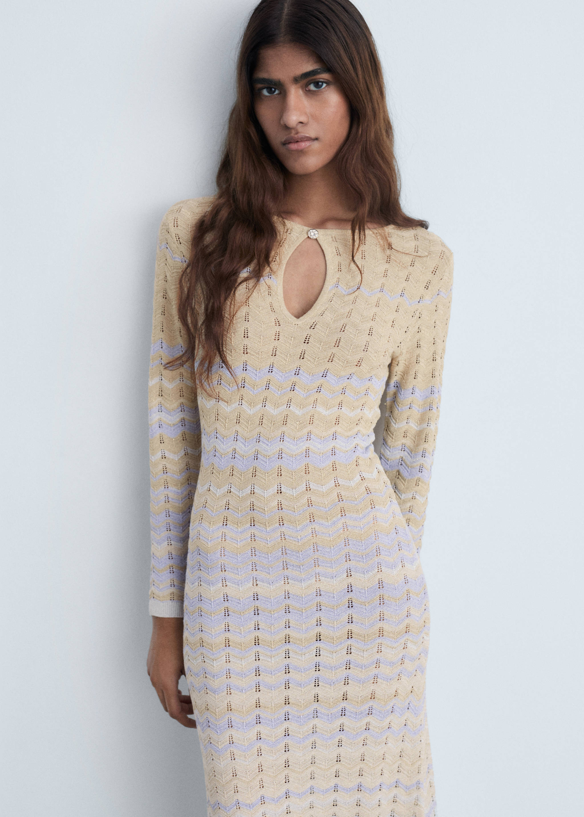 Openwork knitted dress with opening - Medium plane