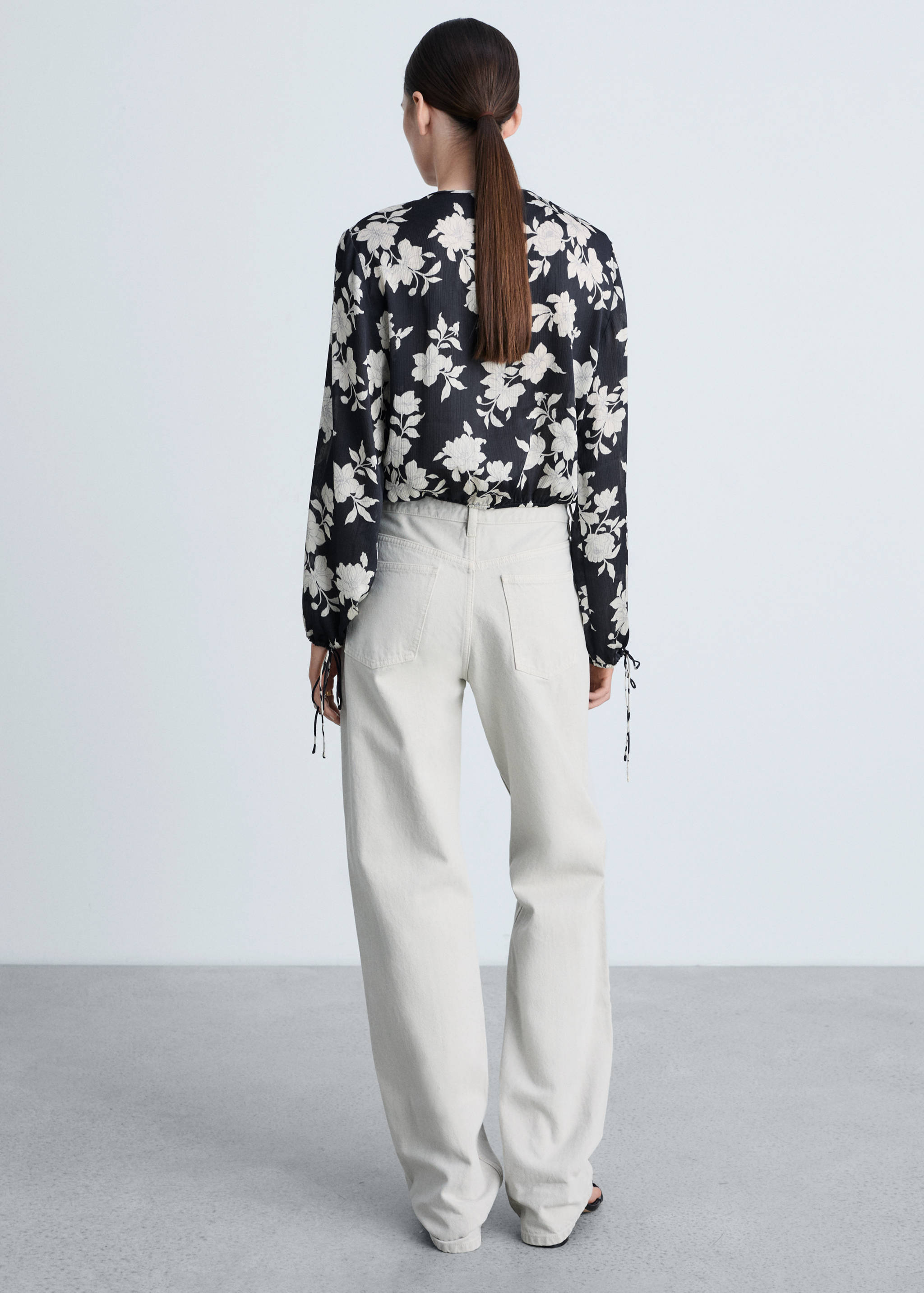 Floral print blouse - Reverse of the article