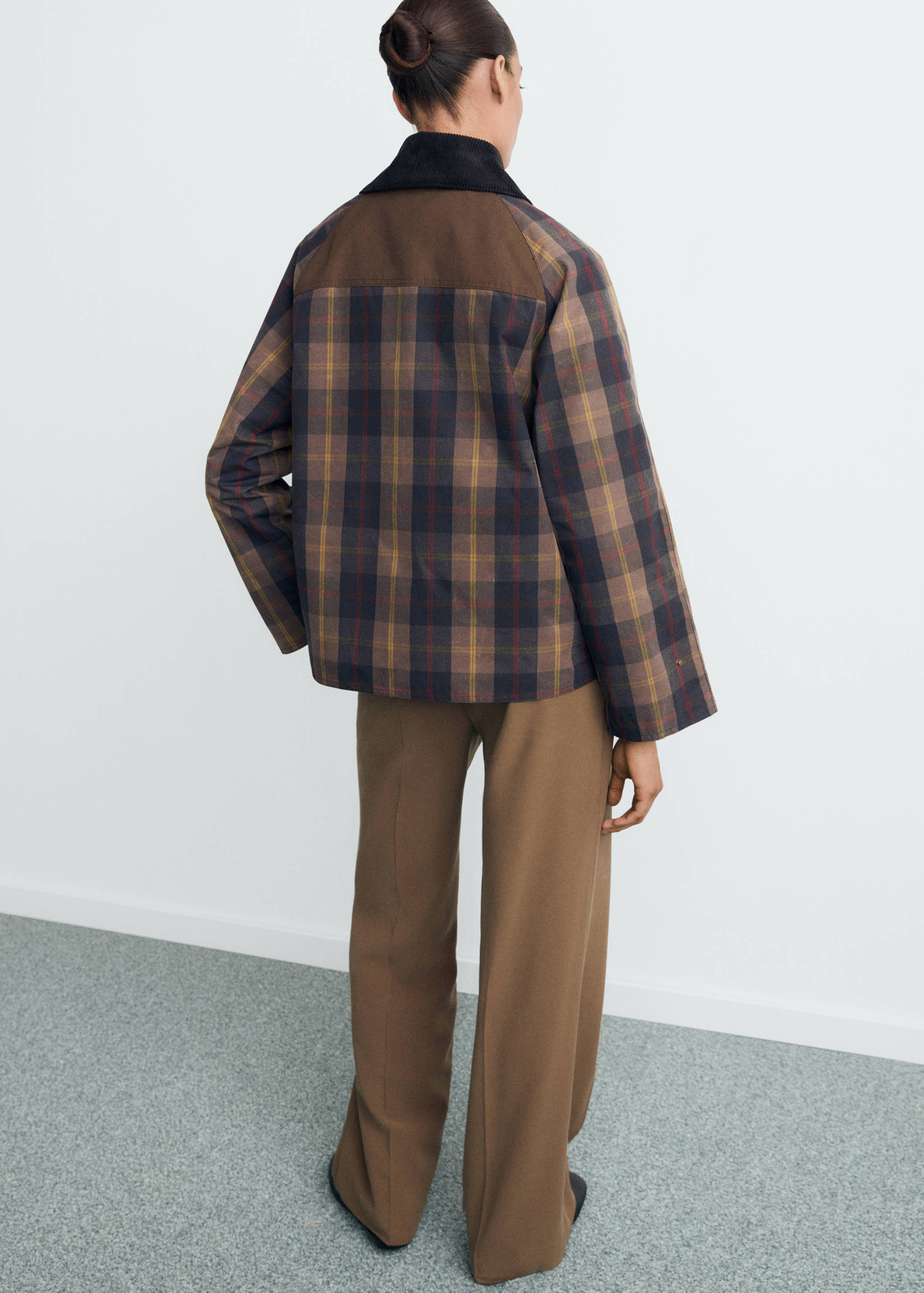 Kontrast yaka kareli parka - Ürünün arkası