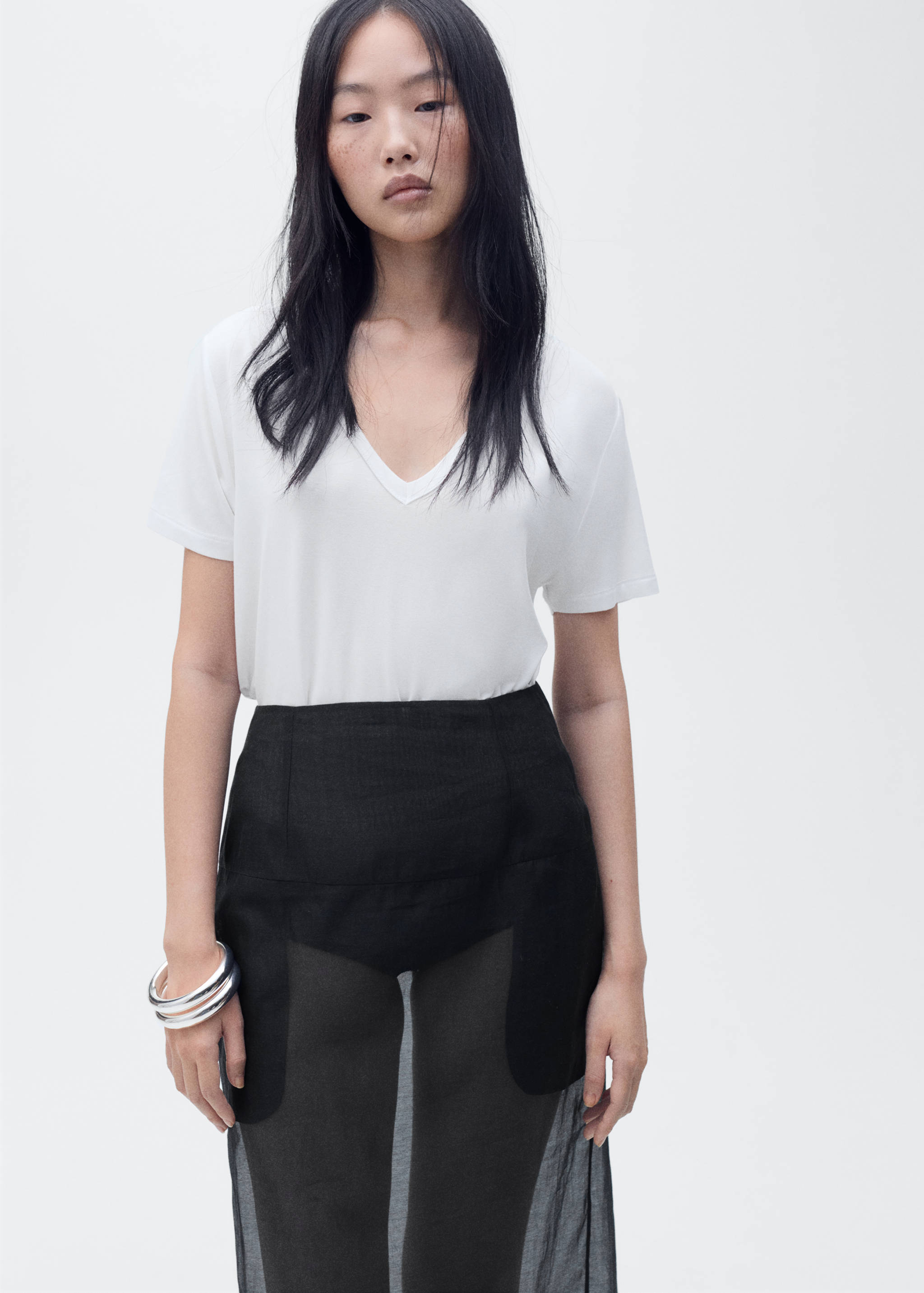 V-neck T-shirt - Medium plane