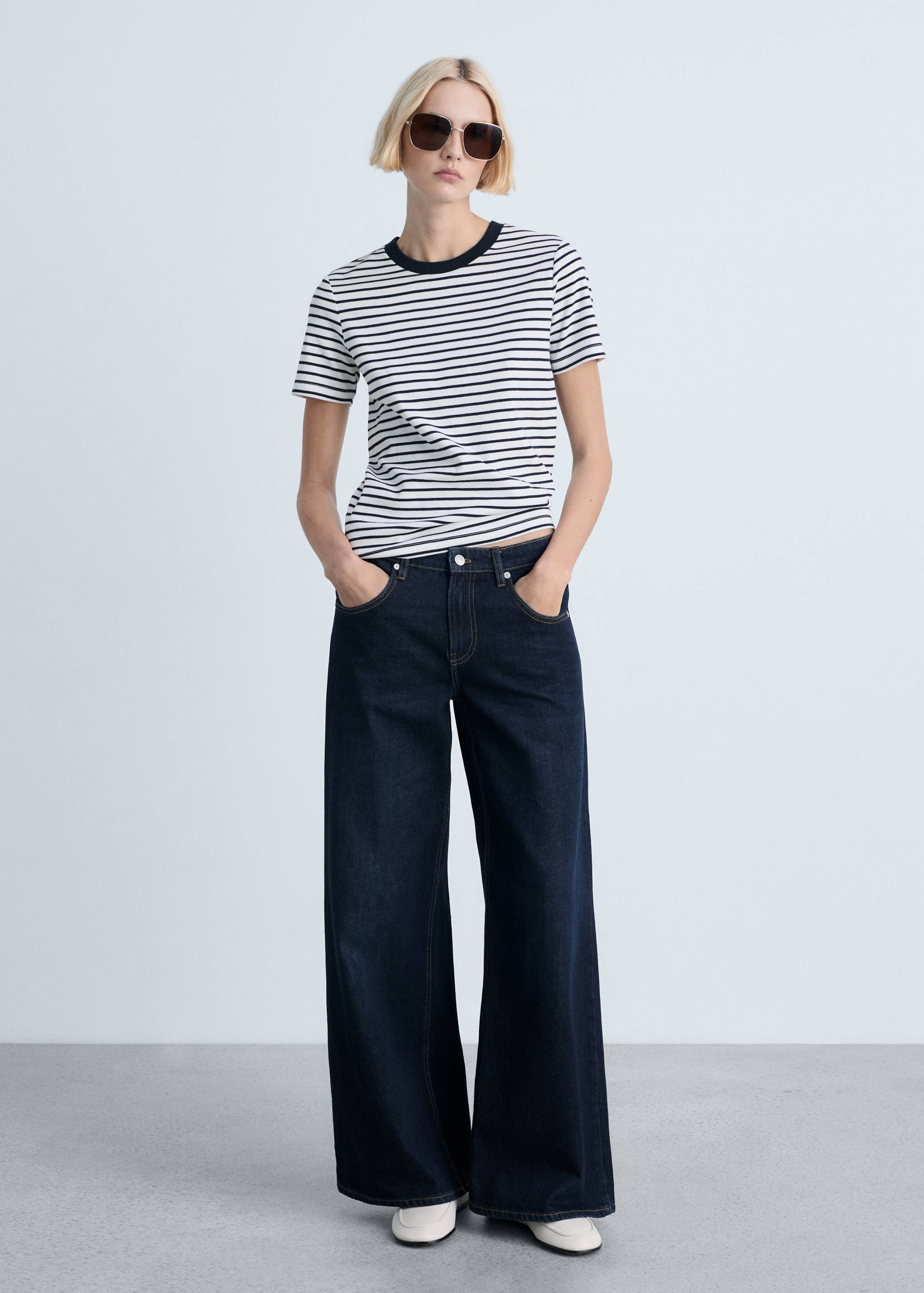 Striped short-sleeved cotton t-shirt - General plane