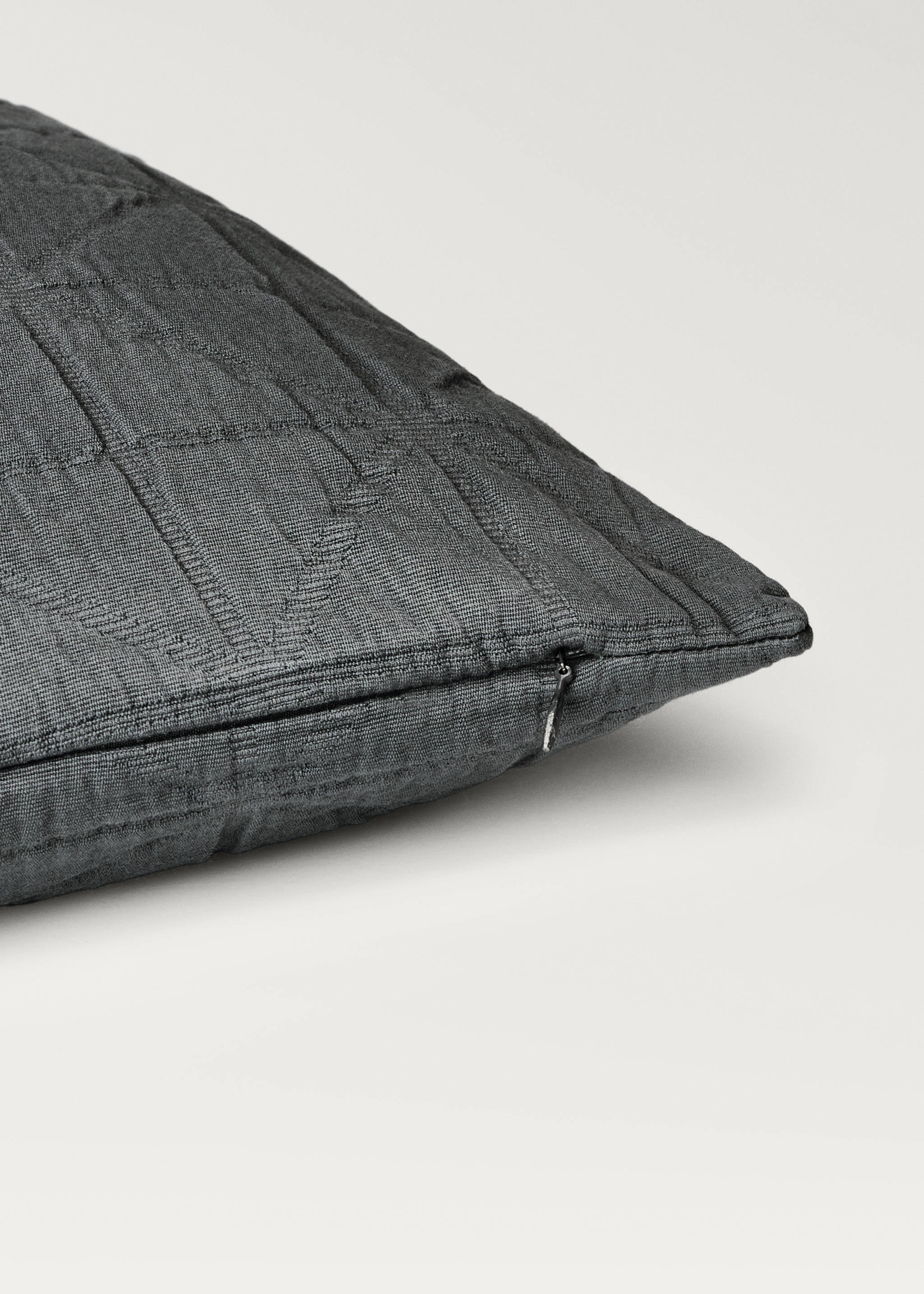 Children's cotton jacquard garment-dyed rhombus cushion cover 40x40 cm - Details of the article 3