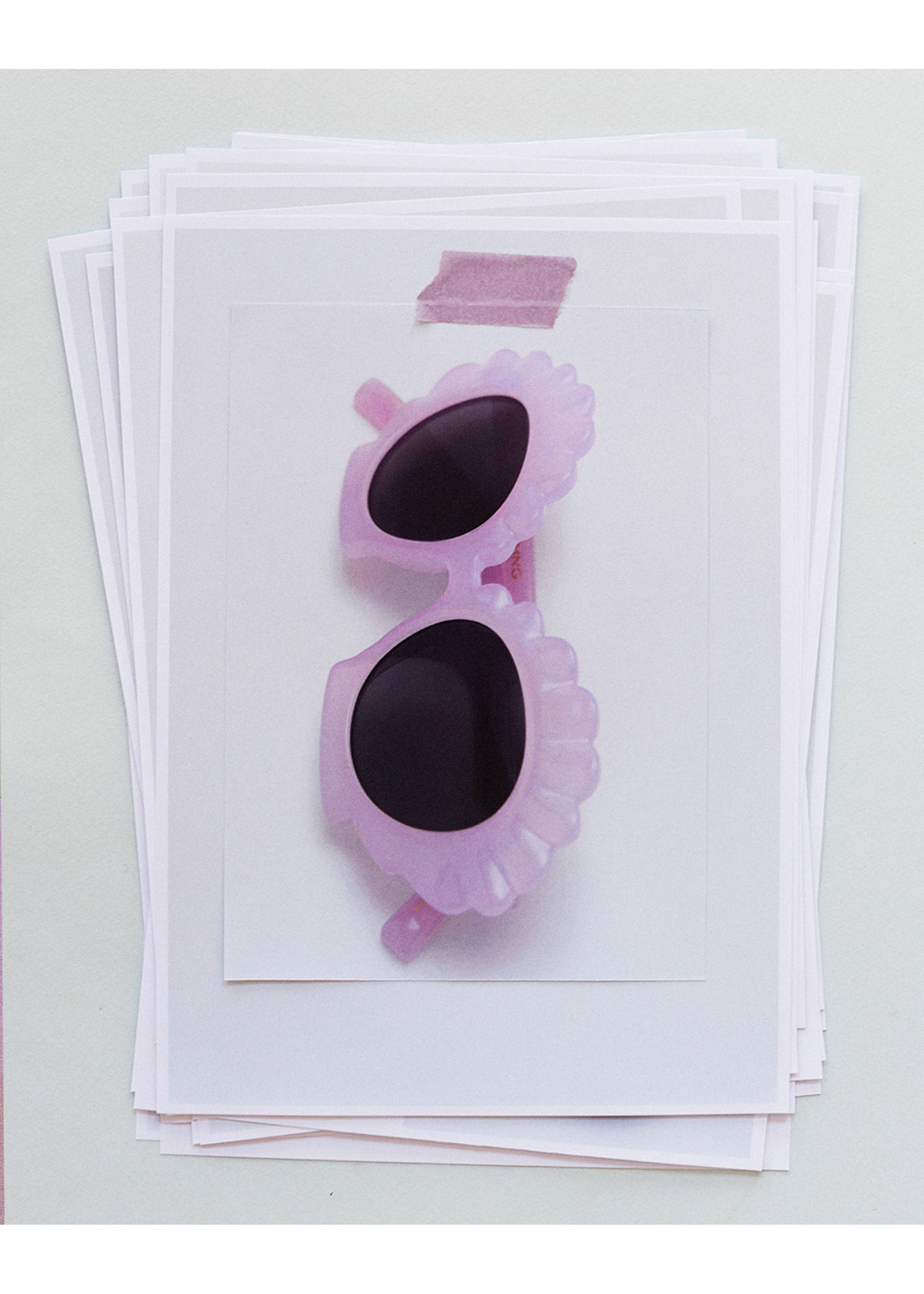 Sunglasses with shell-frame - Details of the article 6, Light/Pastel Purple. Ref: 87044394-00.