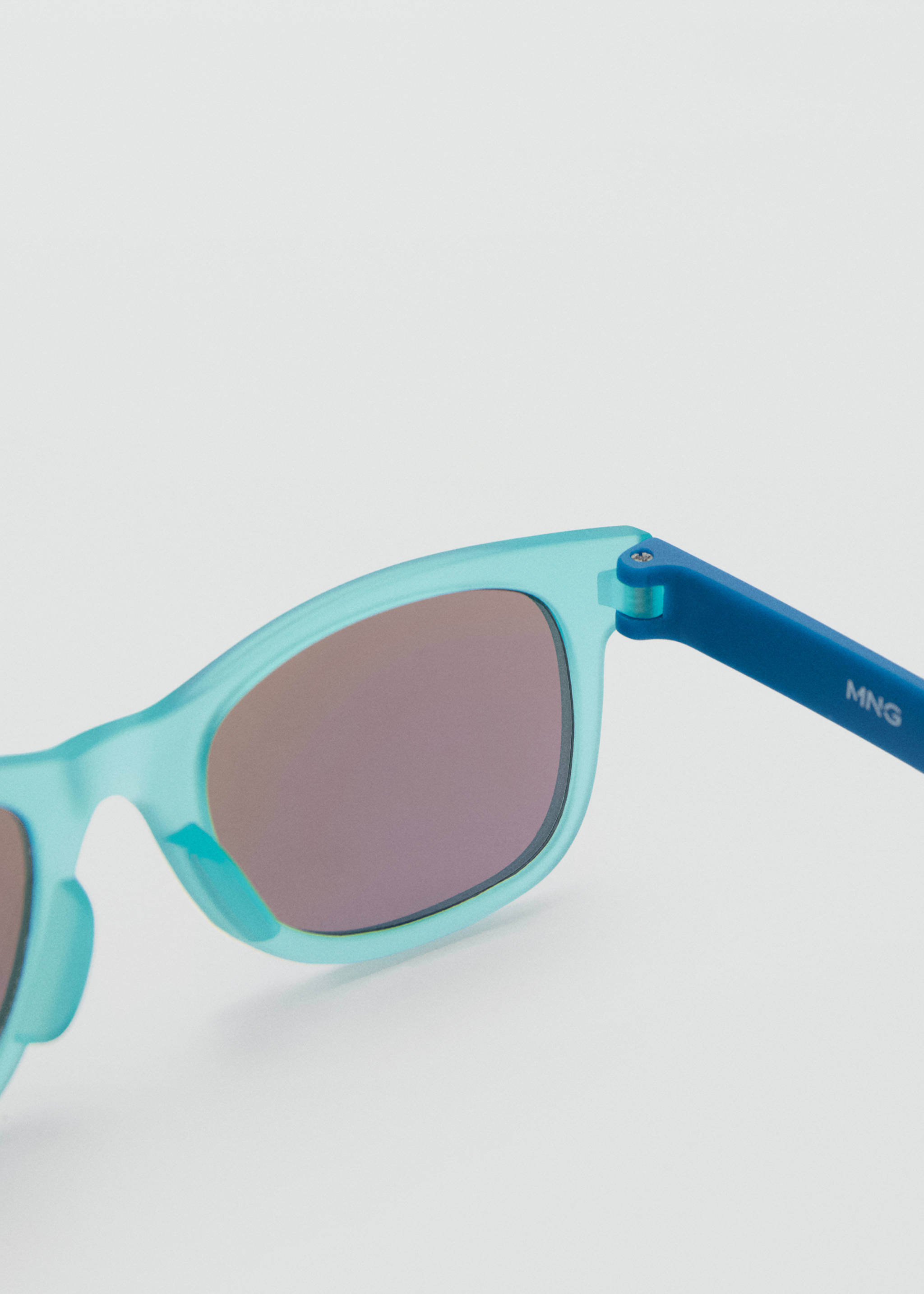 Rectangular polarised sunglasses - Details of the article 1