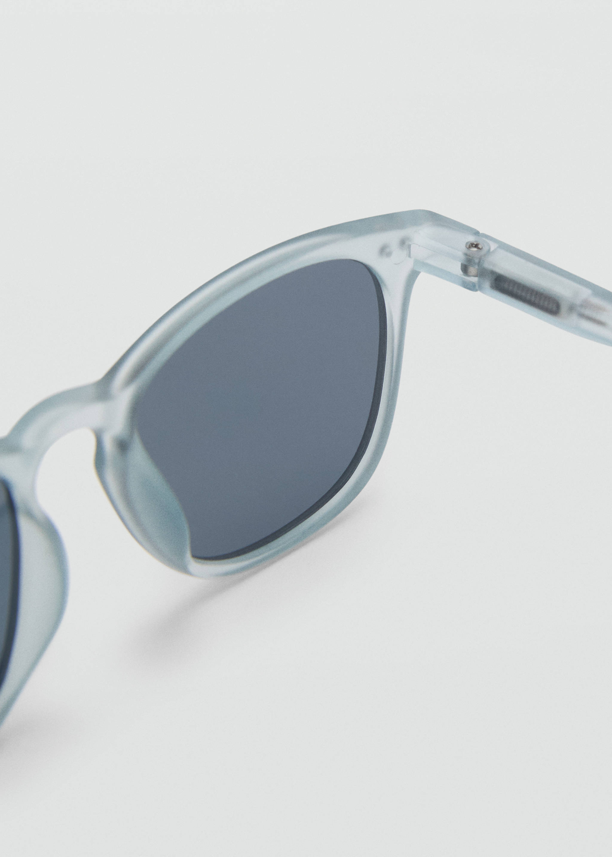Resin frame sunglasses - Details of the article 1