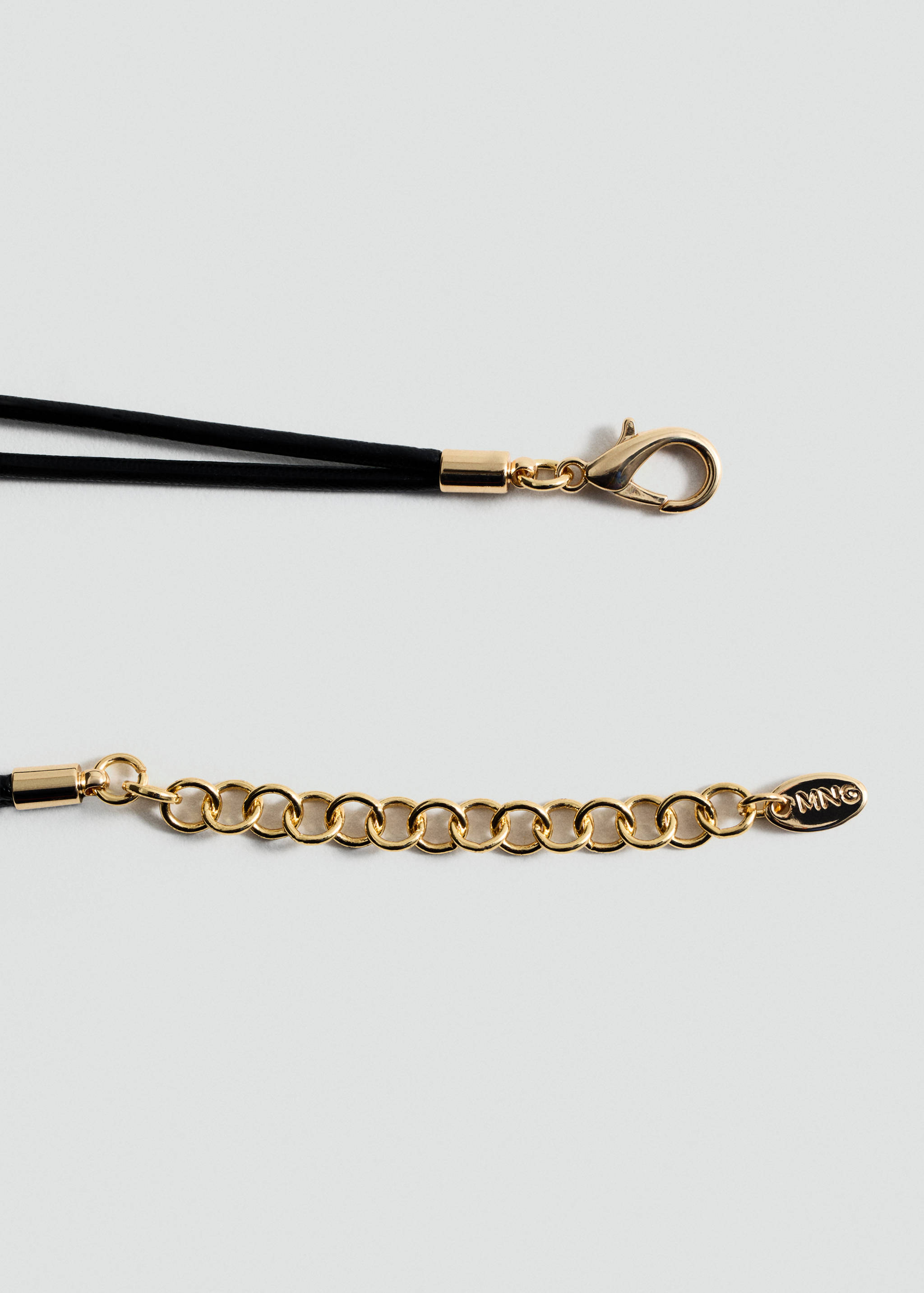 Metal-piece cord necklace - Details of the article 1