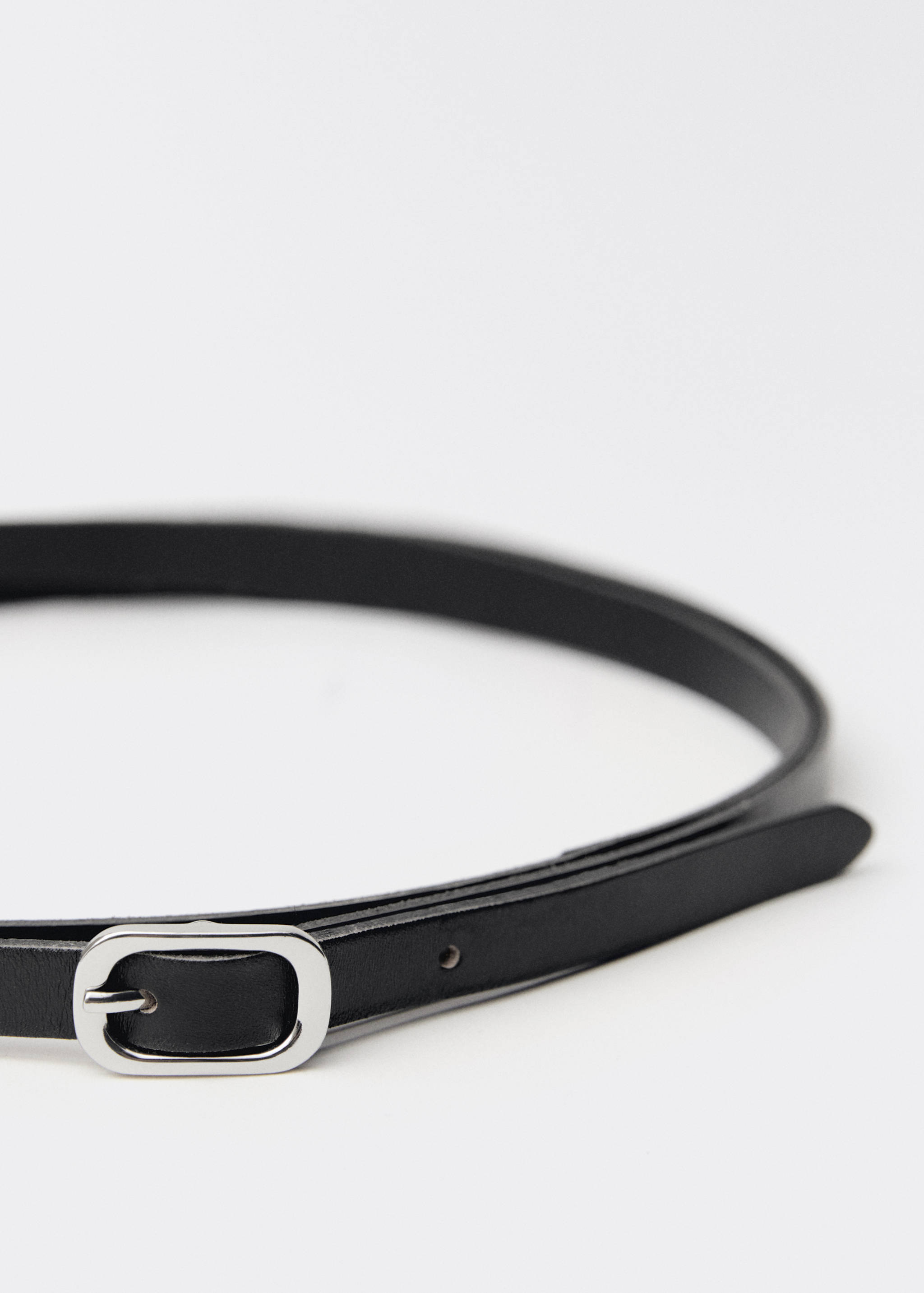 Leather belt with oval buckle - Medium plane