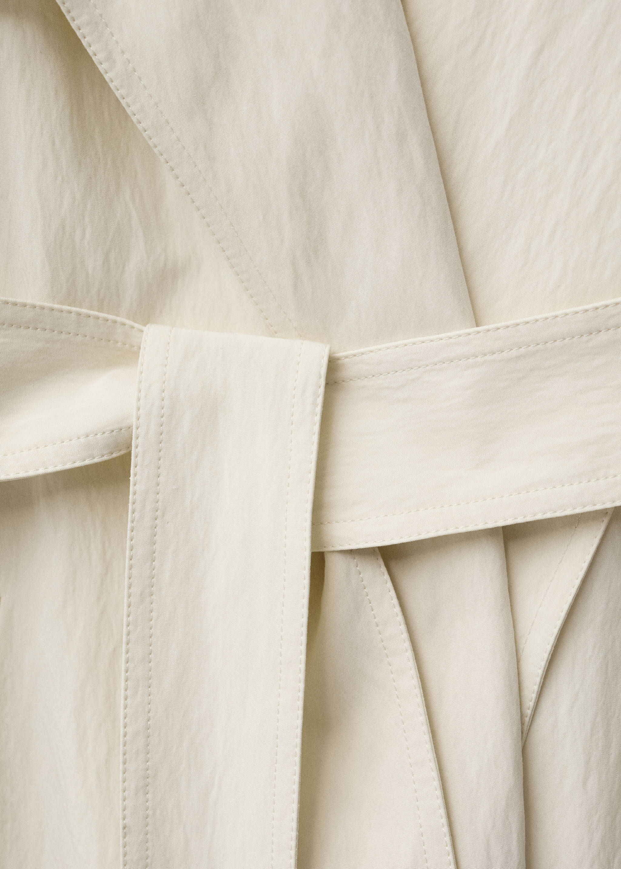 Oversized trench coat with lapels - Details of the article 8