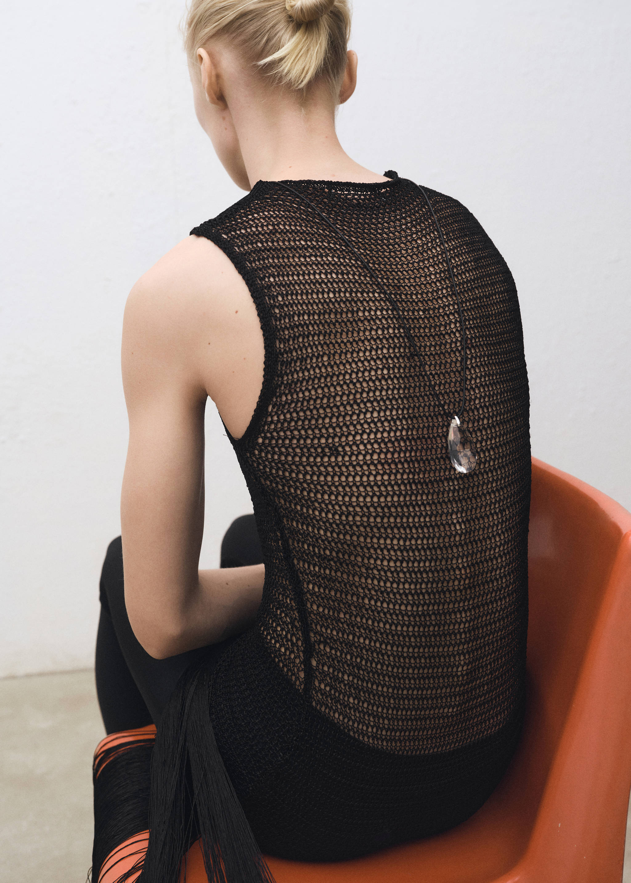 Crystal pendant leather necklace - Details of the article 9