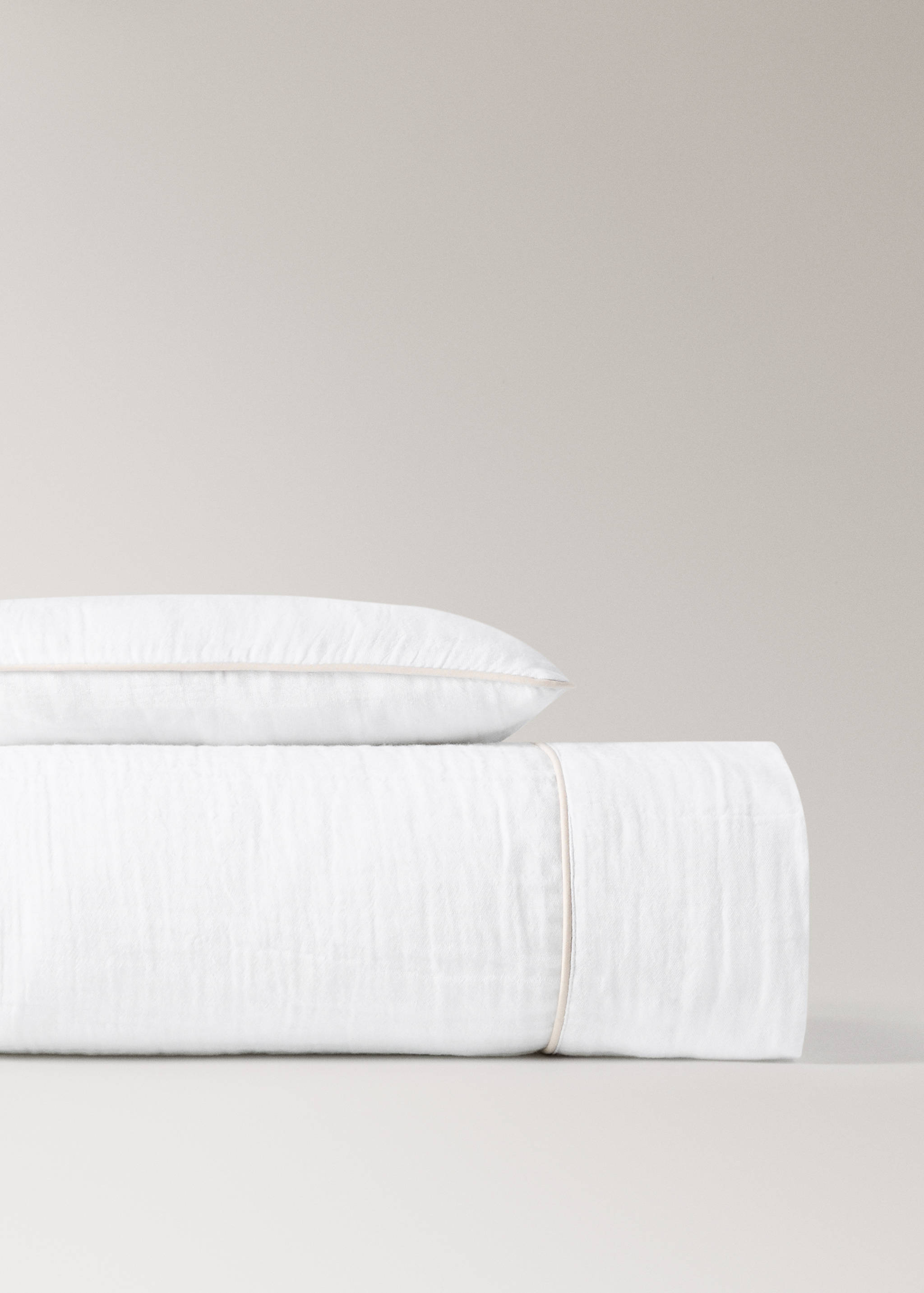 Set of chiffon cotton top sheet and pillowcase for mini cot - Article without model