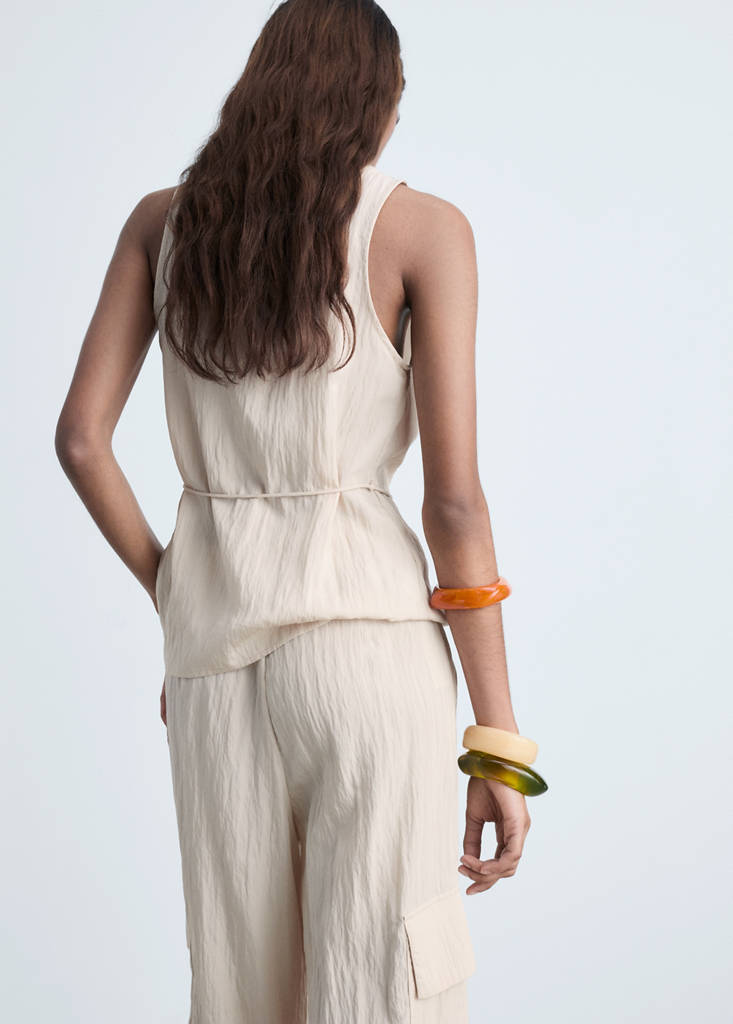 Textured bow top — Sand