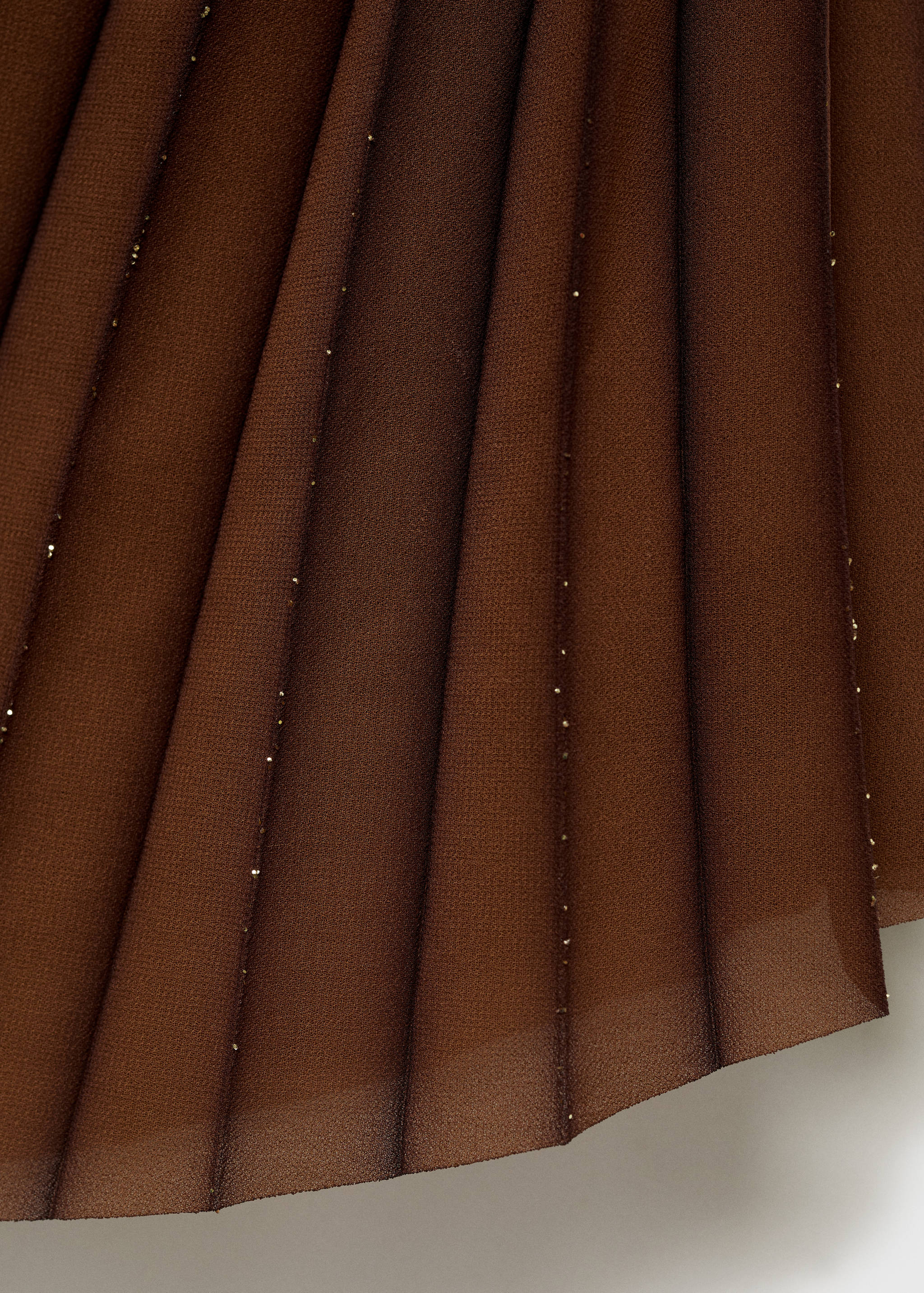 Asymmetrisk plisserad blus - Detaljer om artikeln 8