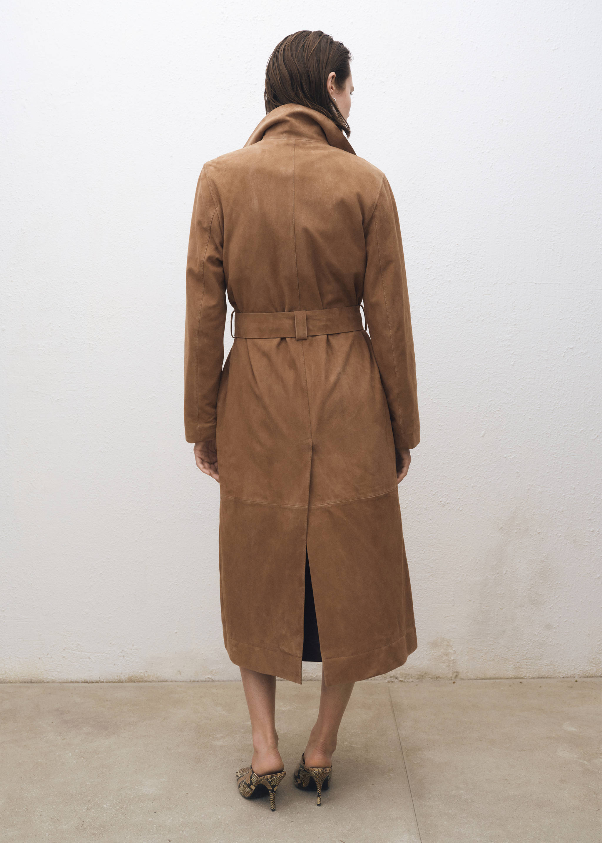 Belted suede trench coat - Reverse of the article