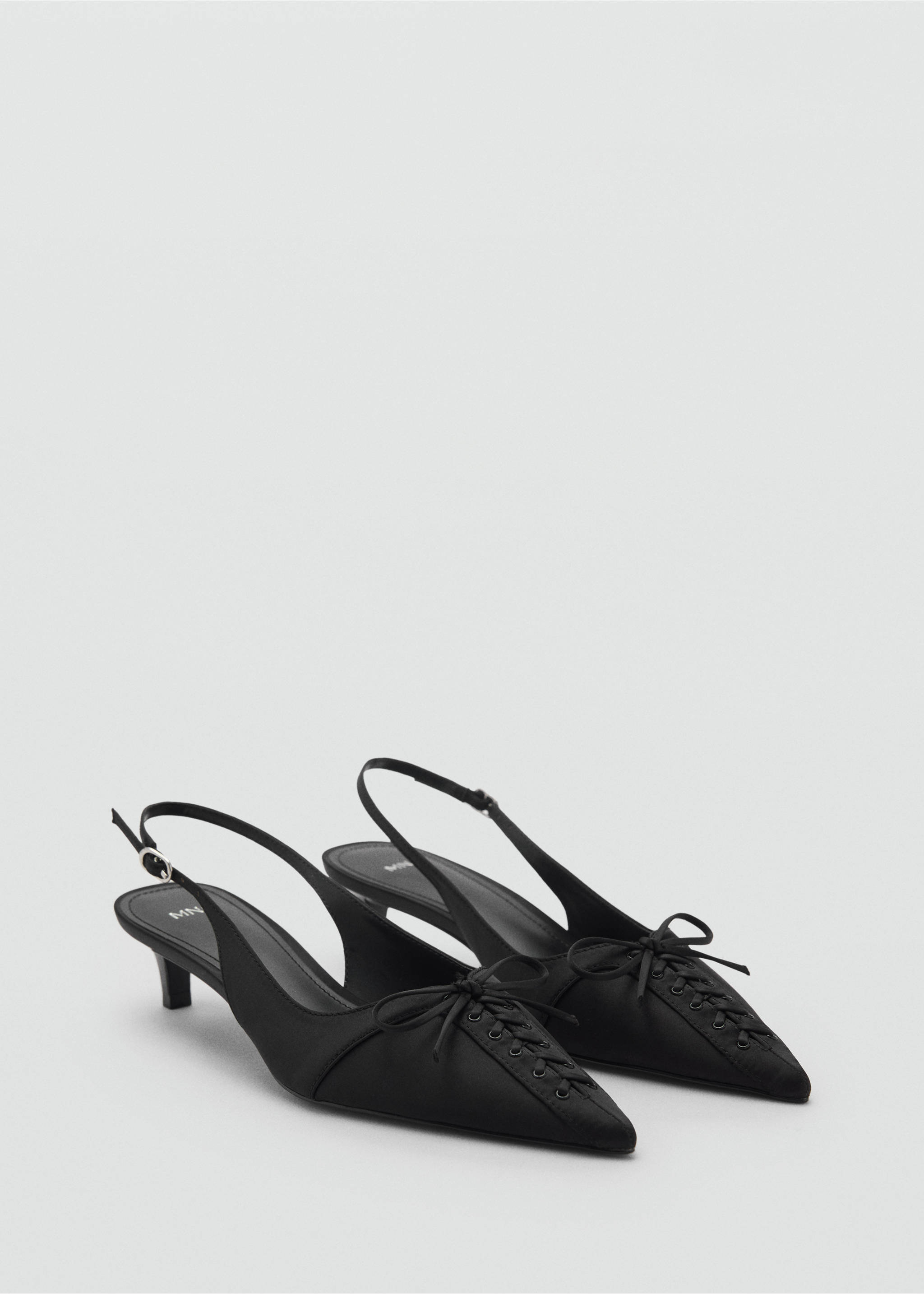 High-heeled shoes with pointed toe and bow - Medium plane, Black. Ref: 87044805-00.