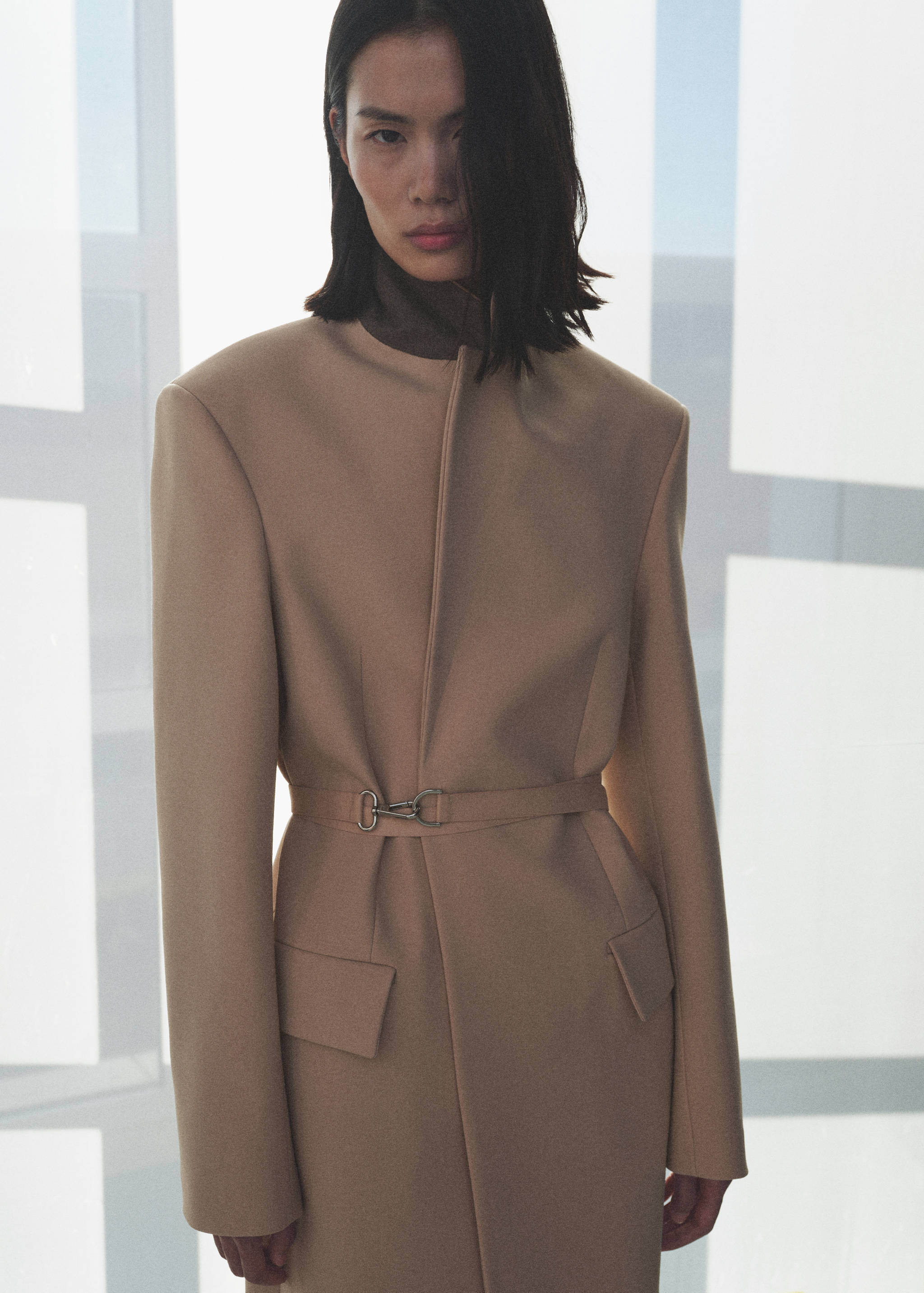 Woollen coat with belt - Details of the article 6