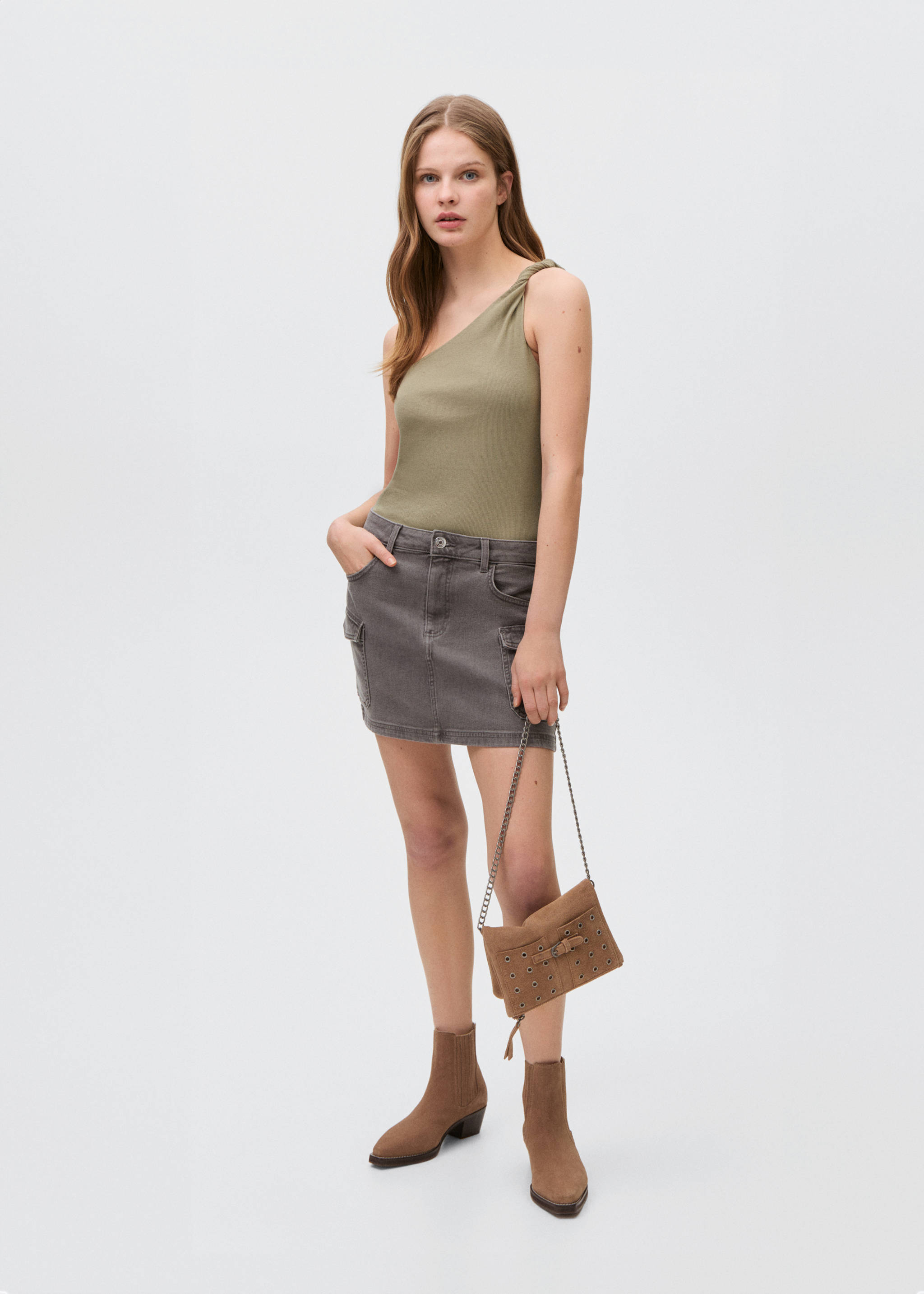 Asymmetrical cotton top - General plane