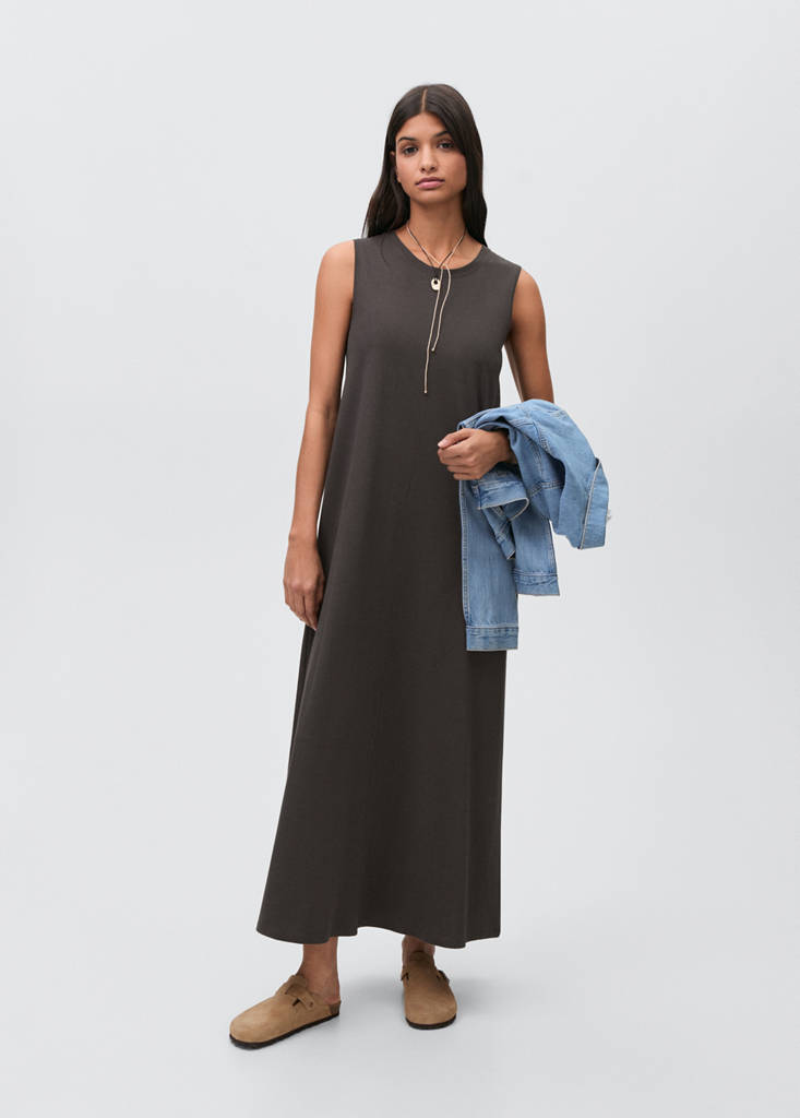 Sleeveless knitted dress — Charcoal