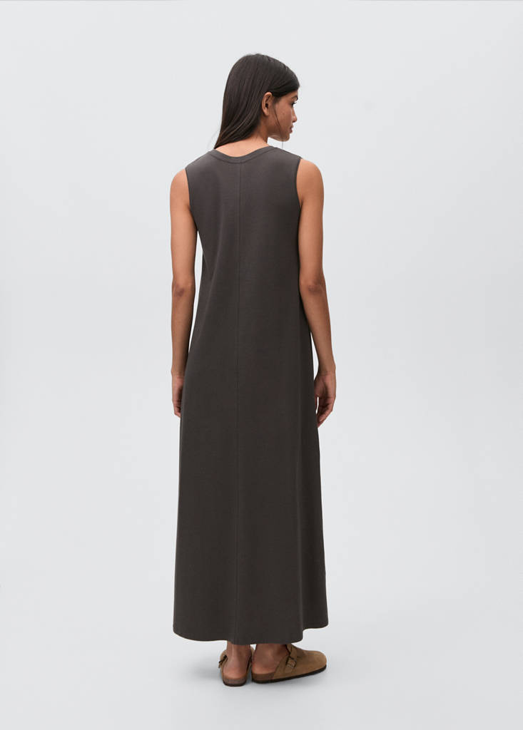 Sleeveless knitted dress — Charcoal