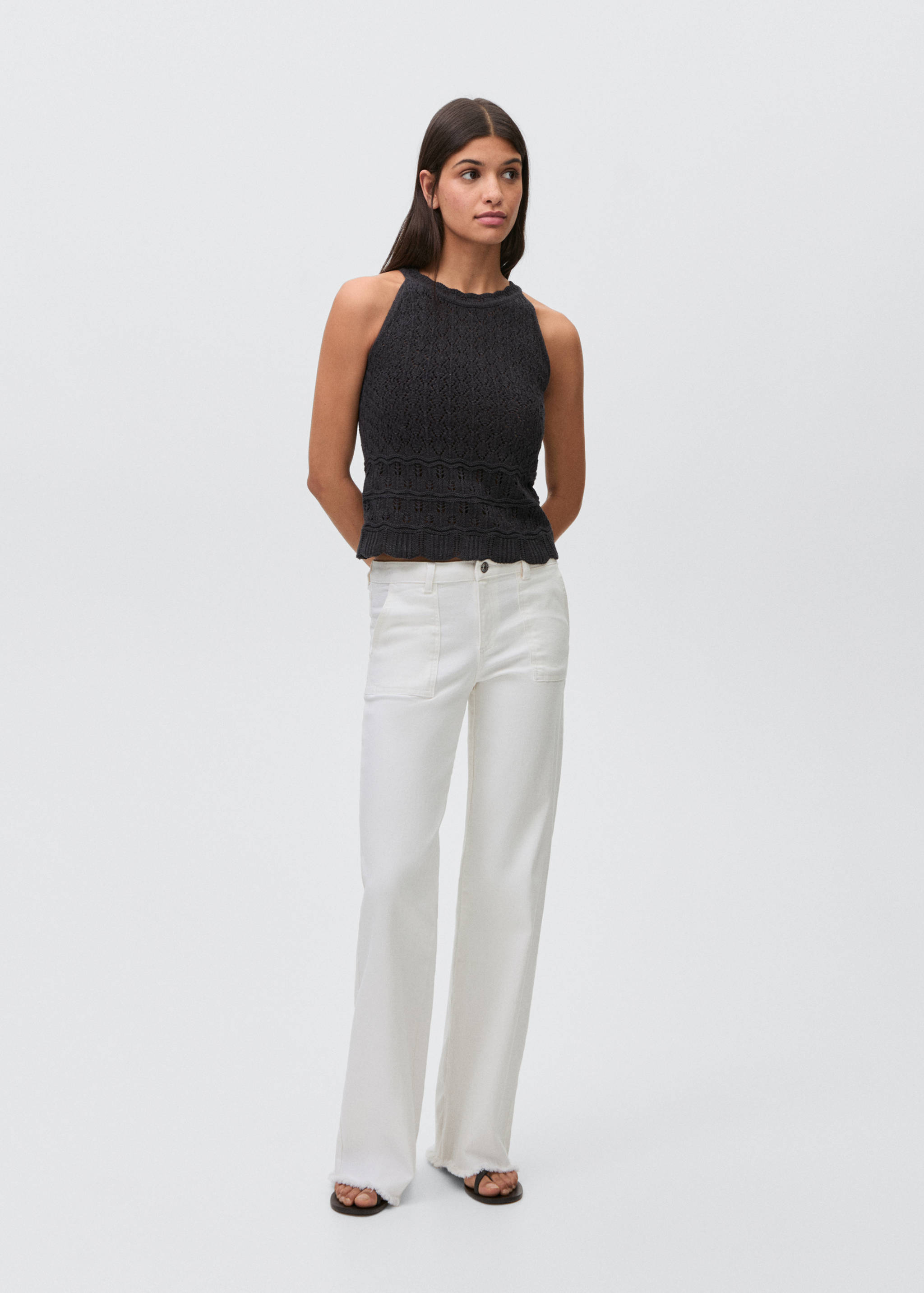 Топ со швейцарской вышивкой - Общий план