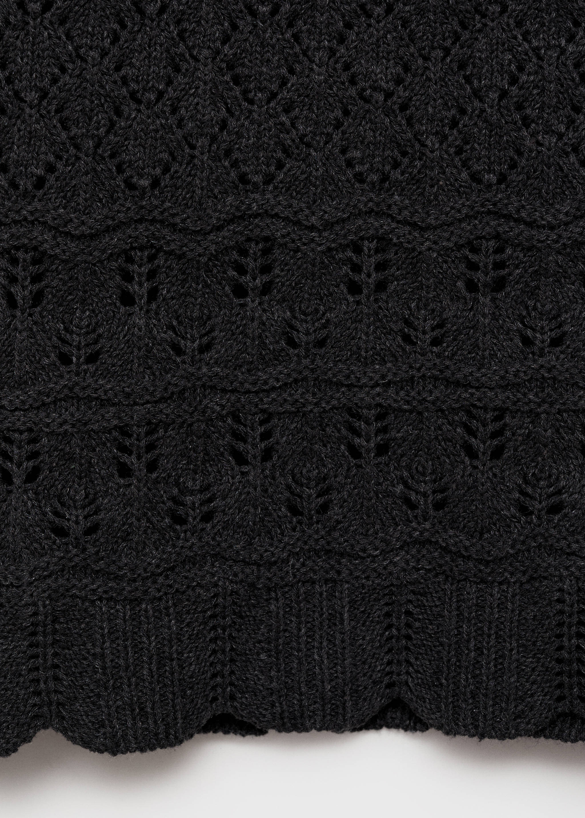 Топ со швейцарской вышивкой - Деталь изделия 0