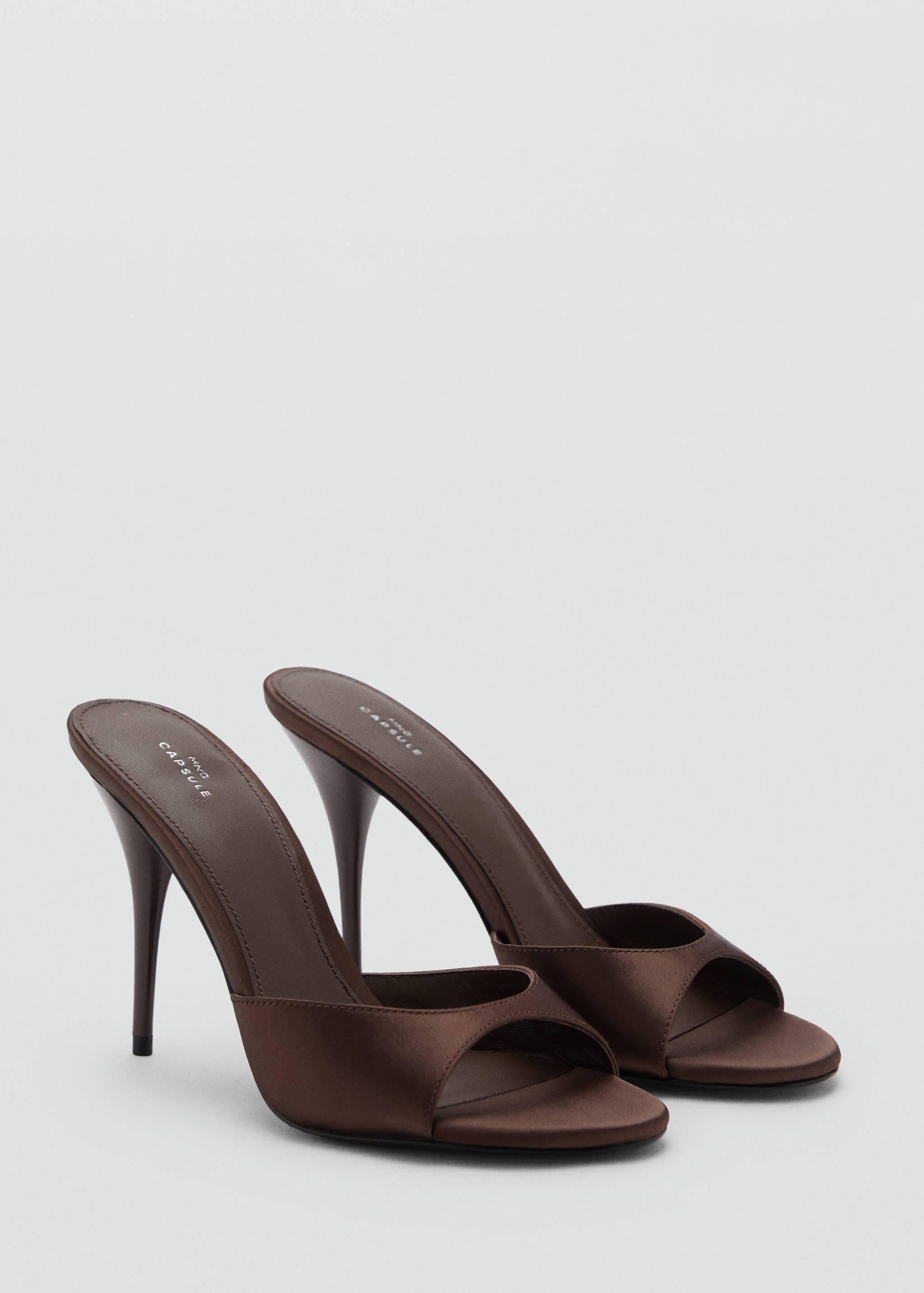 Heeled sandal - Medium plane