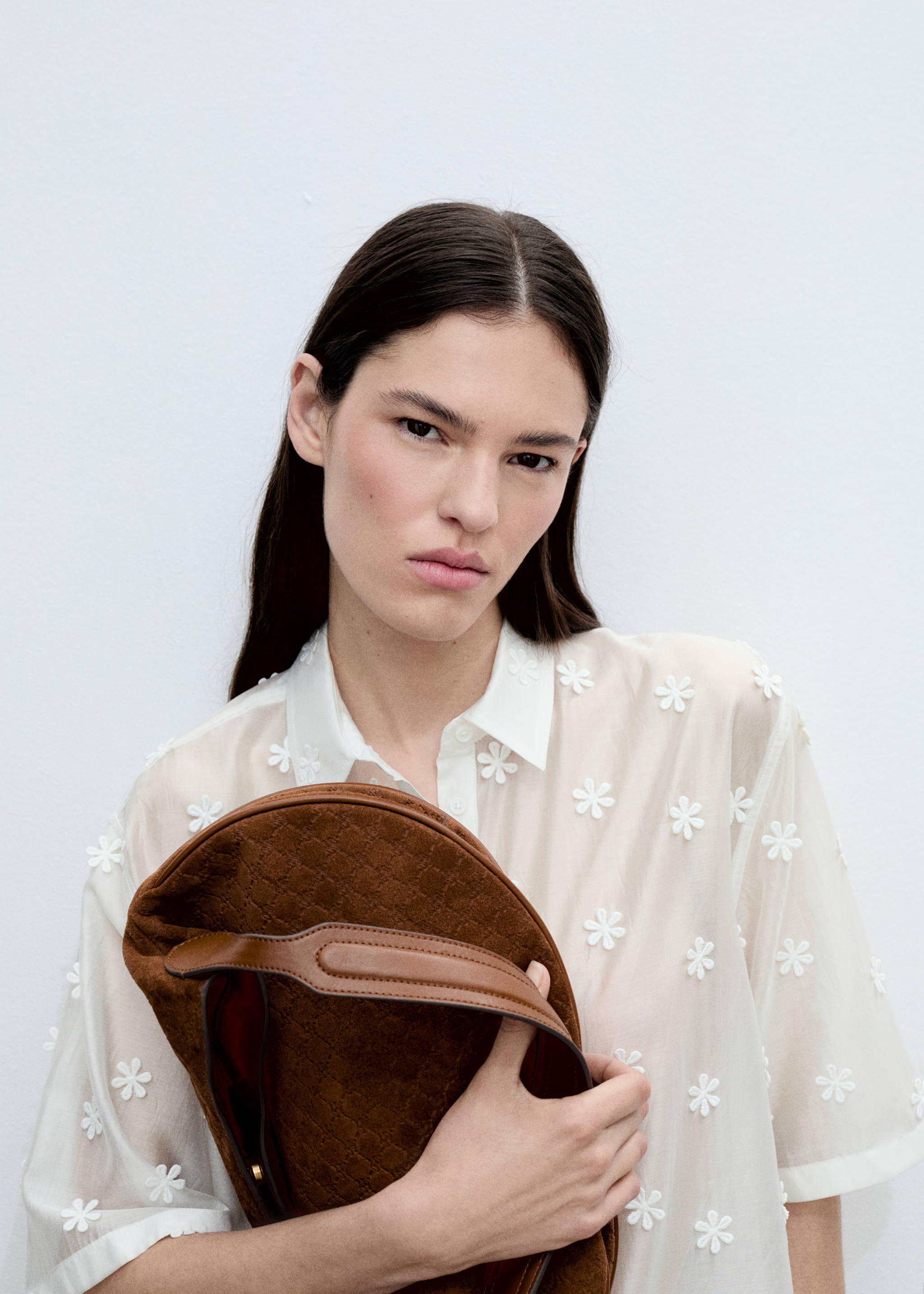 Semi-transparent lyocell shirt with flowers - Details of the article 2