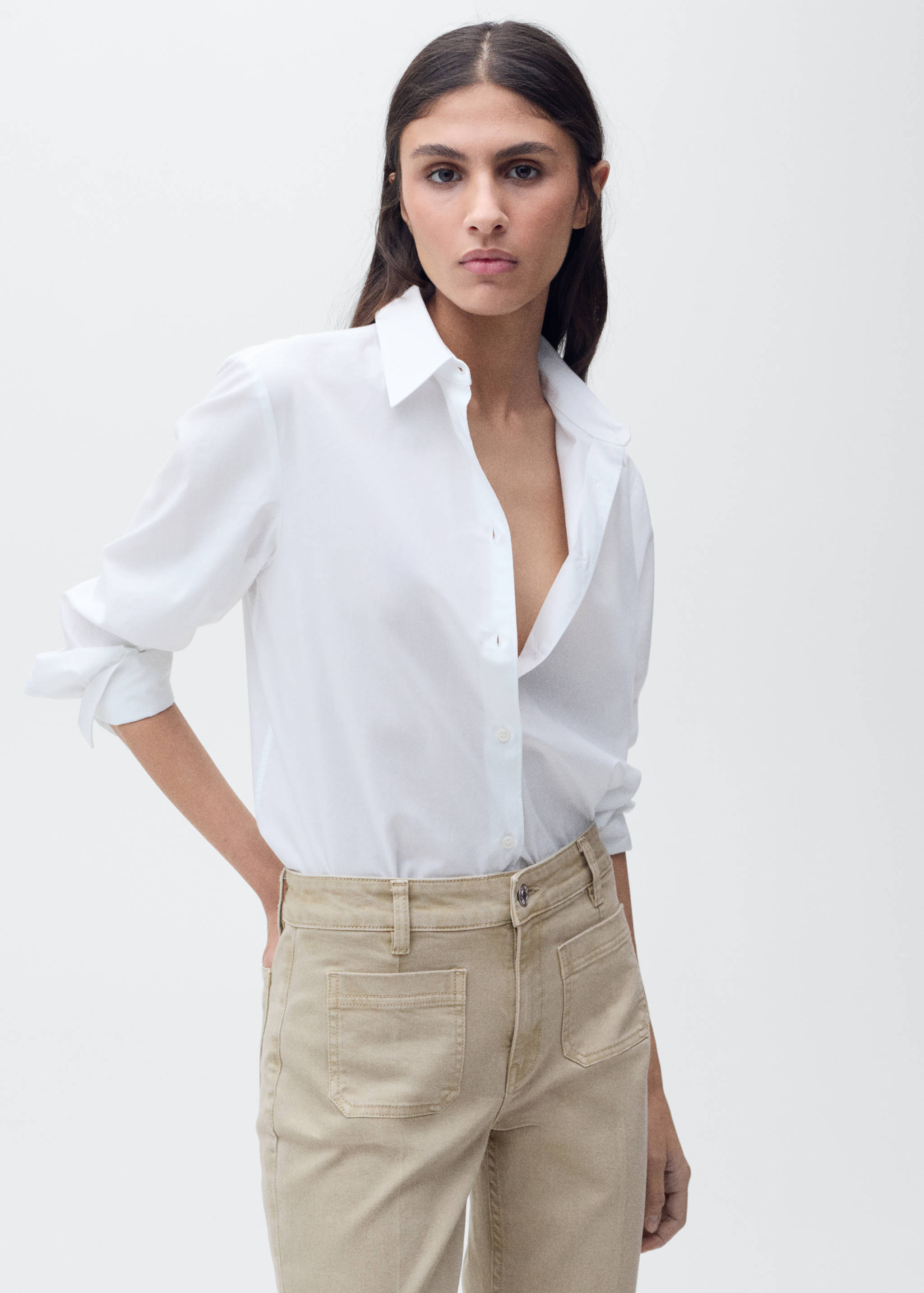 Flared cropped jeans with pockets - Details of the article 1