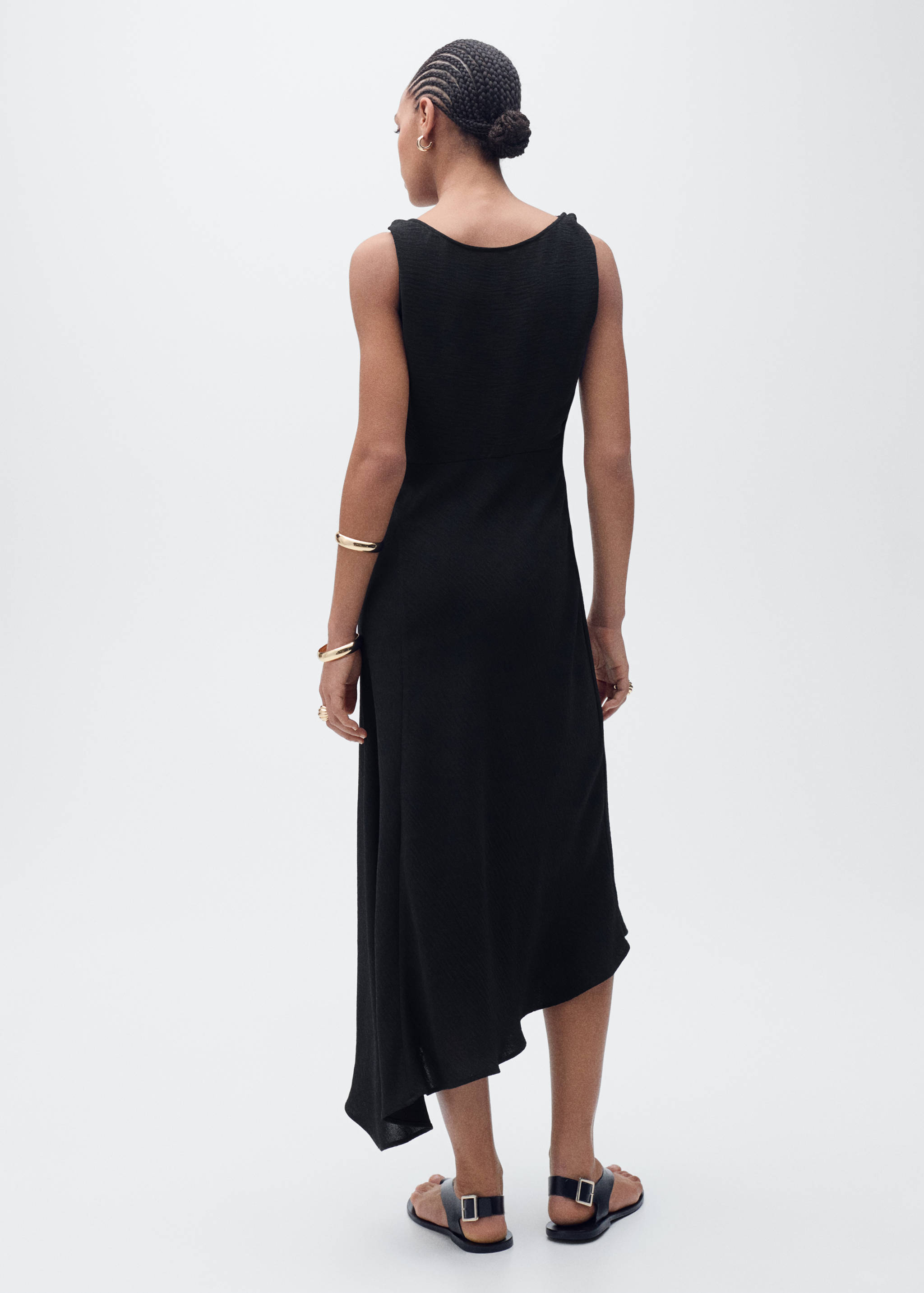 Lång asymmetrisk klänning - Artikelns baksida