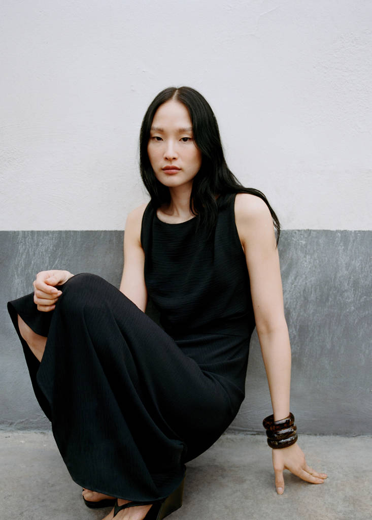 Long asymmetric dress — Black