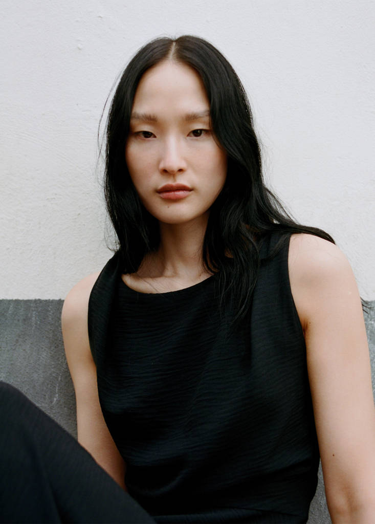 Long asymmetric dress — Black
