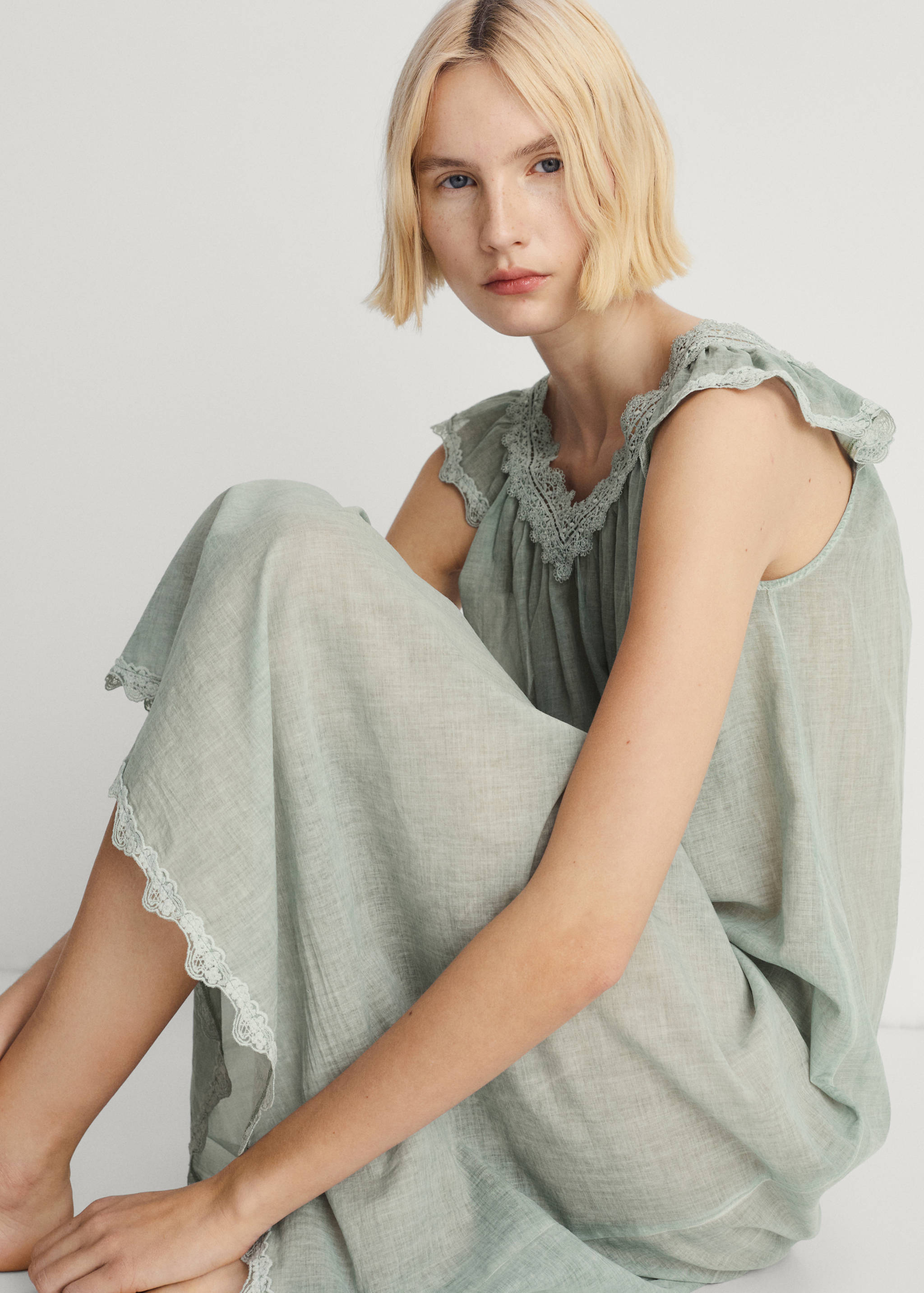 Camisa de dormir de algodão overdyed com renda - Pormenor do artigo 2