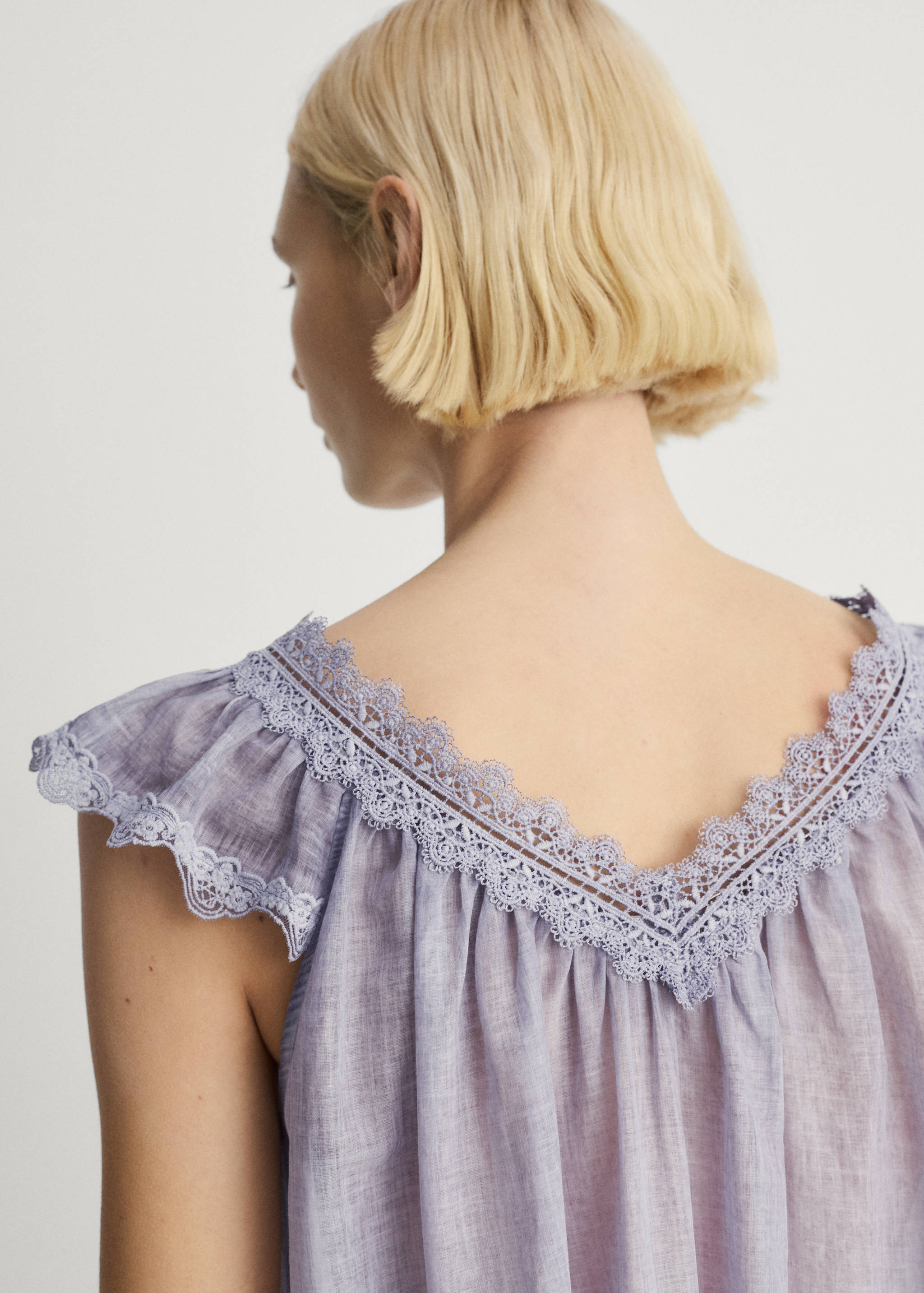 Camisa de dormir de algodão overdyed com renda - Pormenor do artigo 2