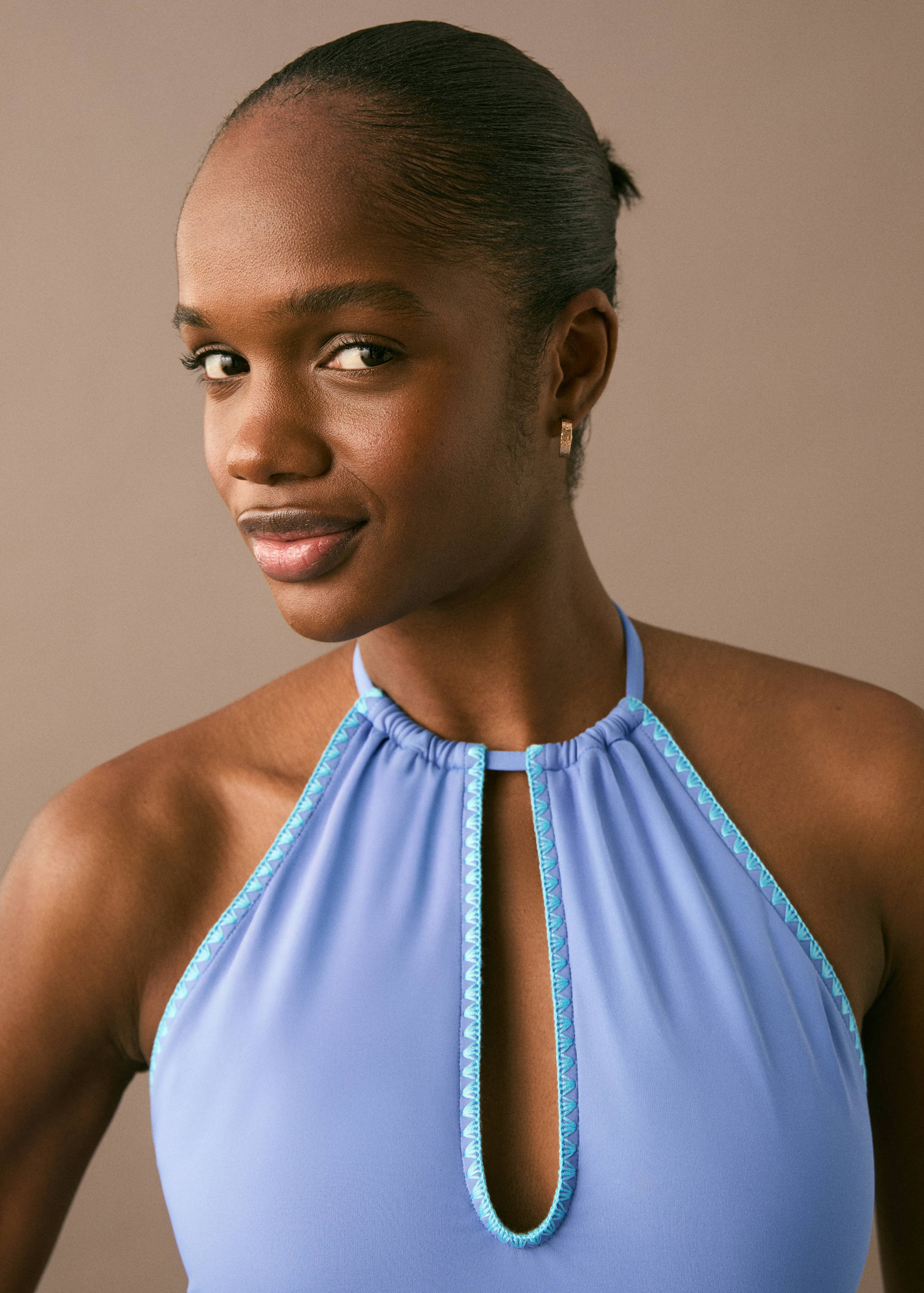 Fato de banho com gola halter - Pormenor do artigo 1