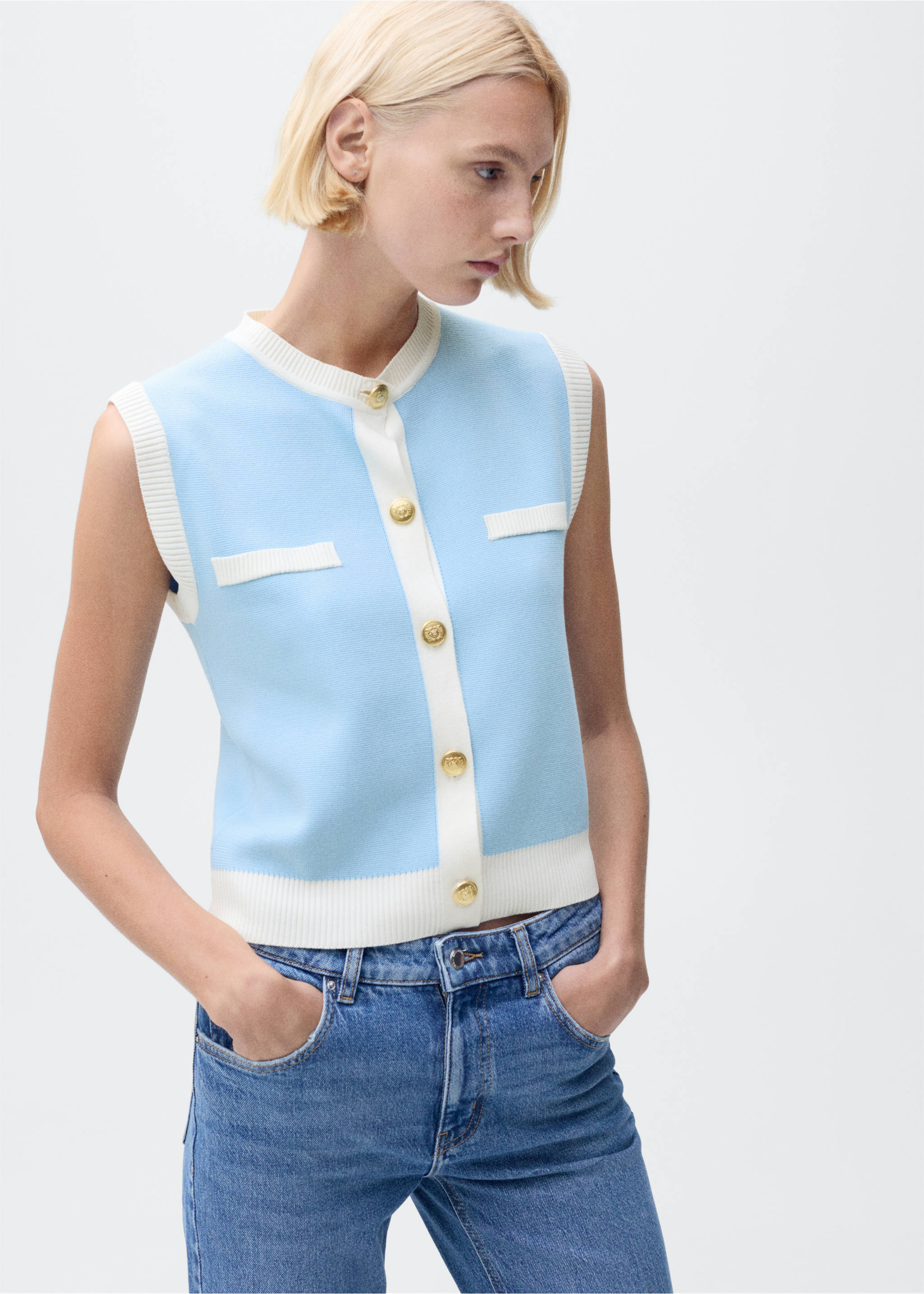 Knitted waistcoat with contrast piping - Medium plane, Turquoise. Ref: 87045763-00.