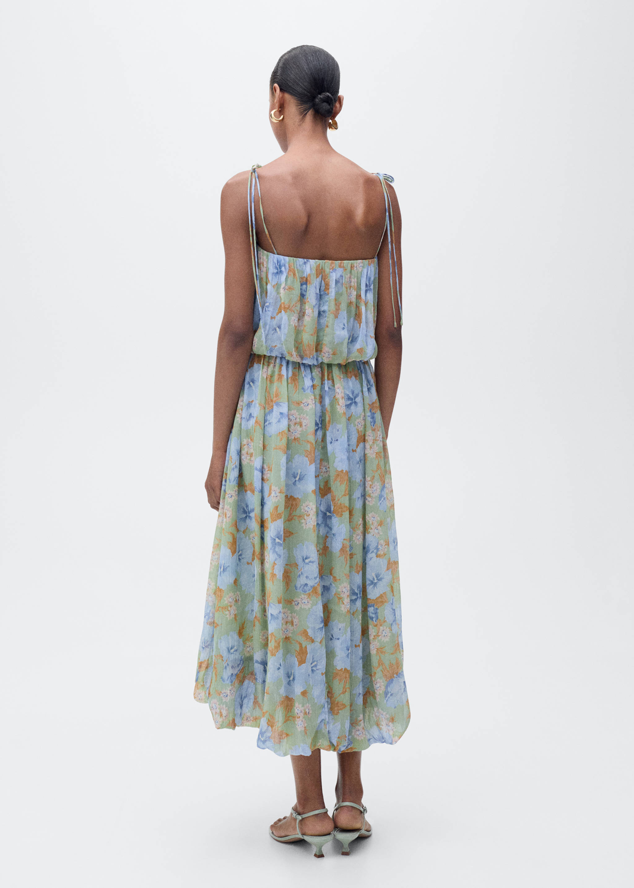 Floral-print dress with gathered waist - Reverse of the article