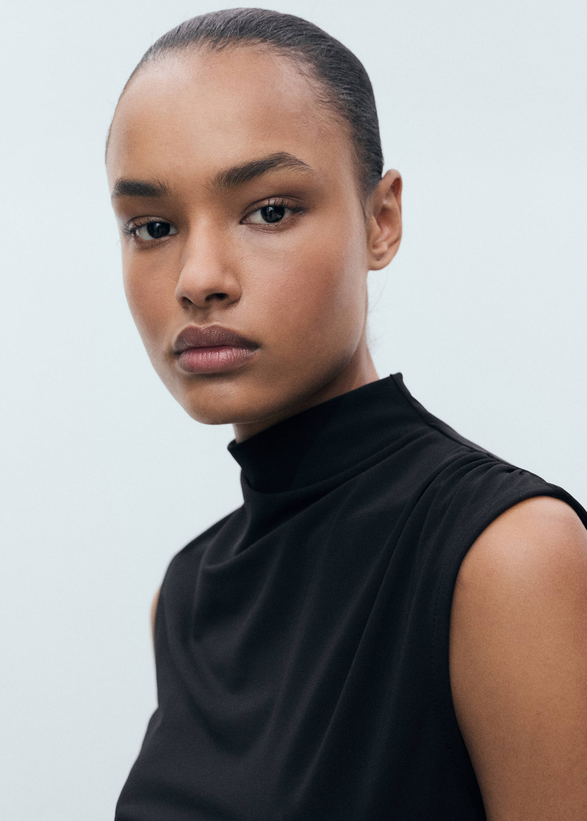 Top drapeado de malha fina - Plano médio