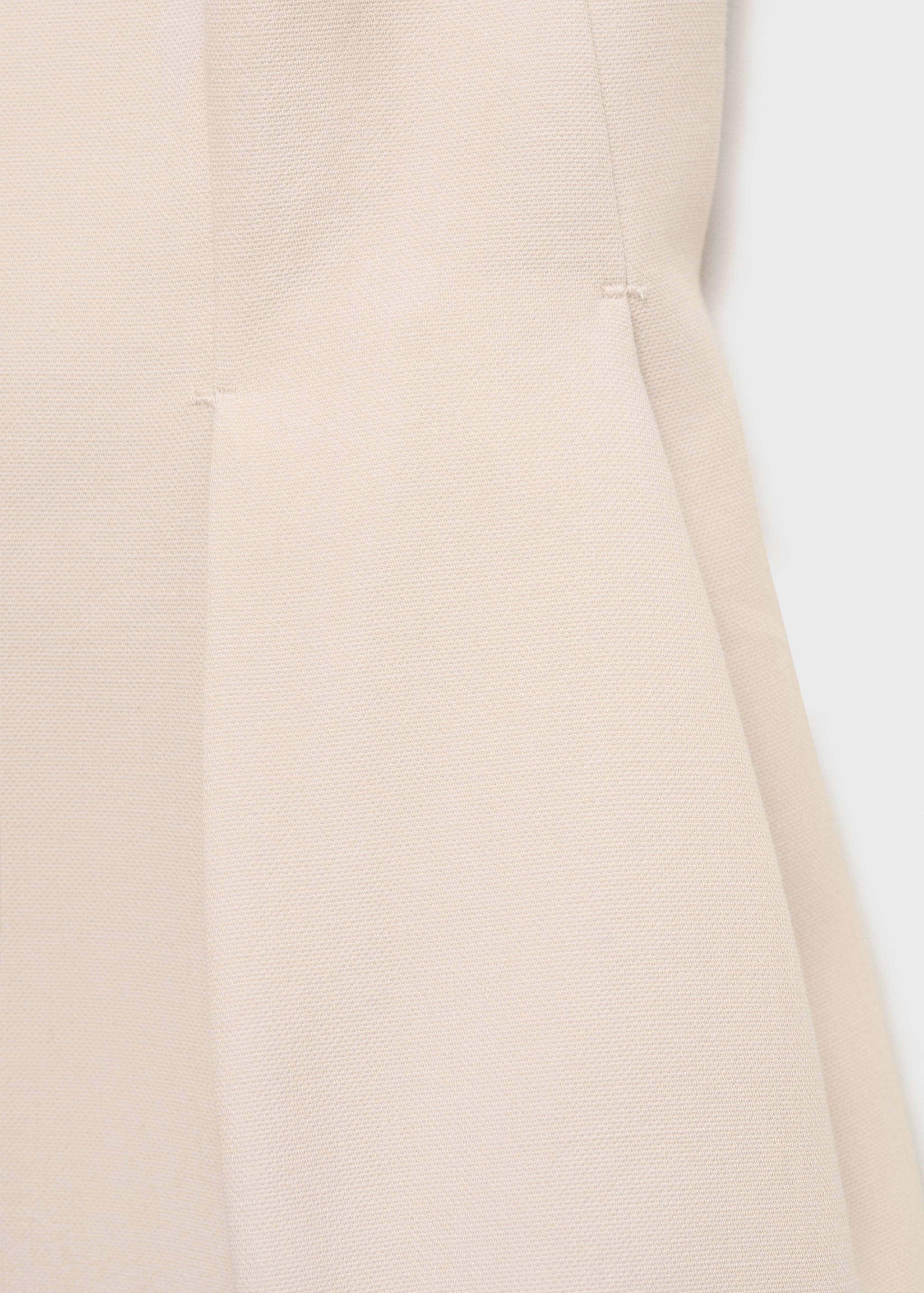 Halter-neck vest with pleats - Details of the article 0