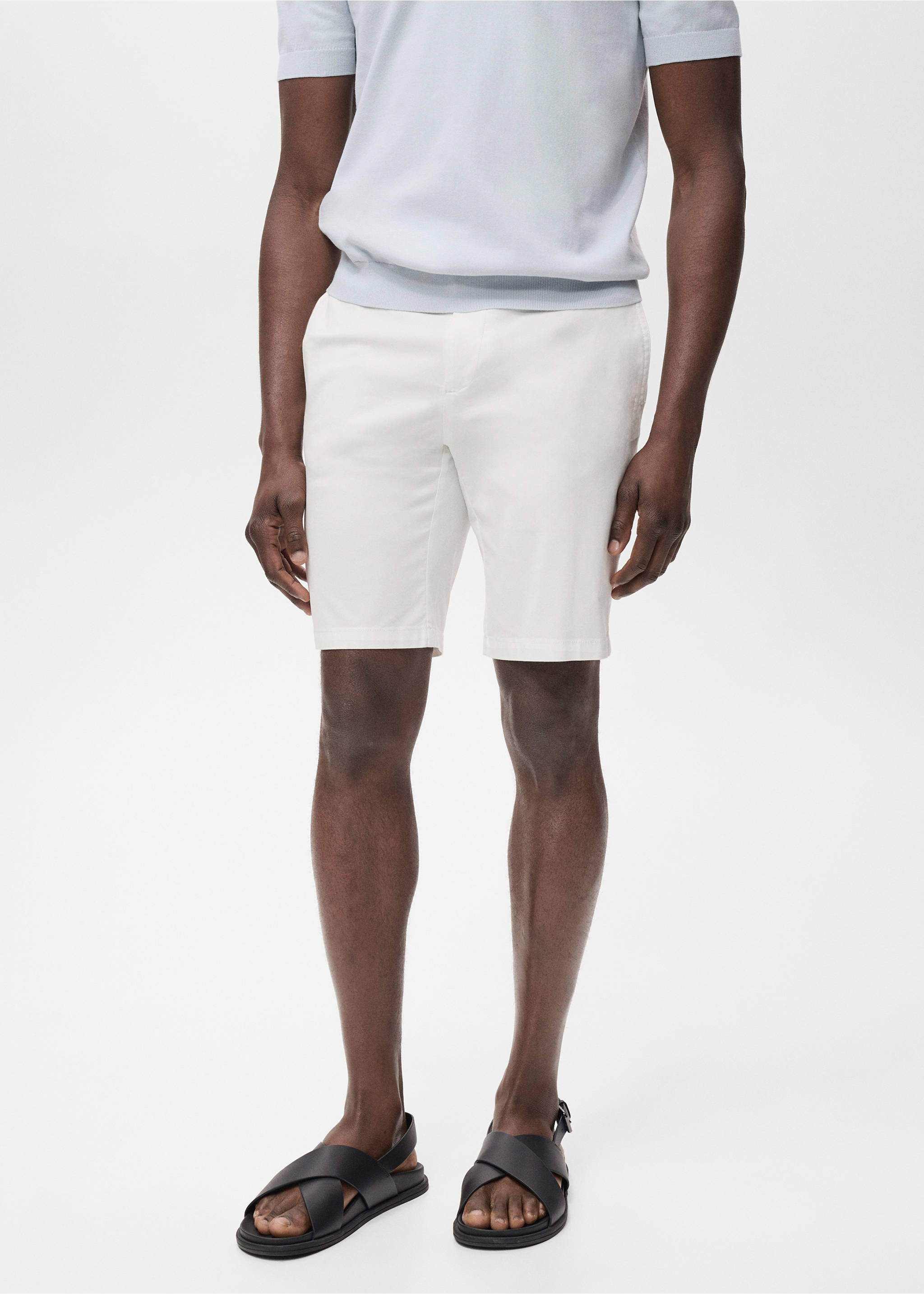Slim-fit chino cotton bermuda shorts - Medium plane, White. Ref: 87045918-00.