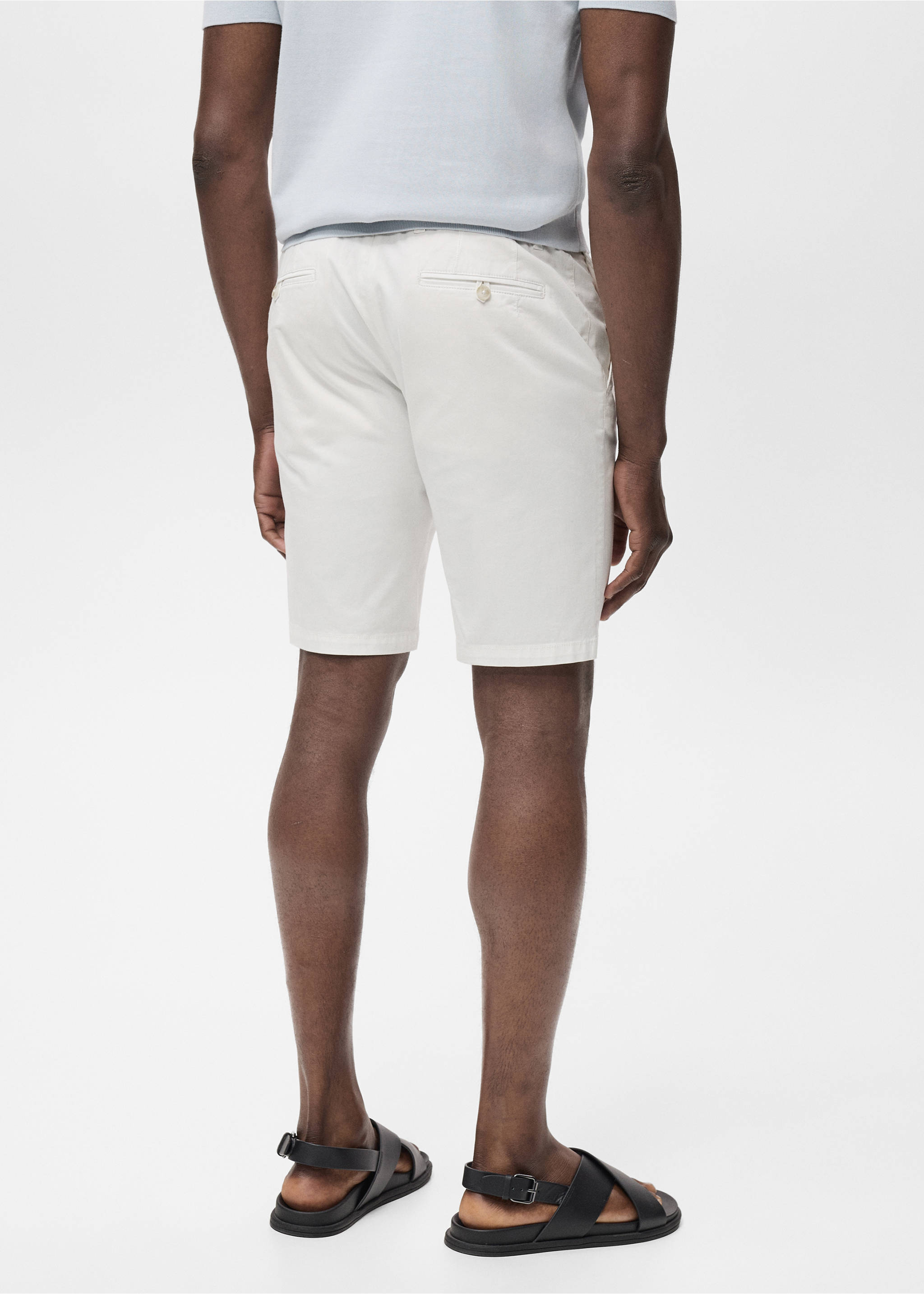 Slim-fit chino cotton bermuda shorts - Reverse of the article, White. Ref: 87045918-00.