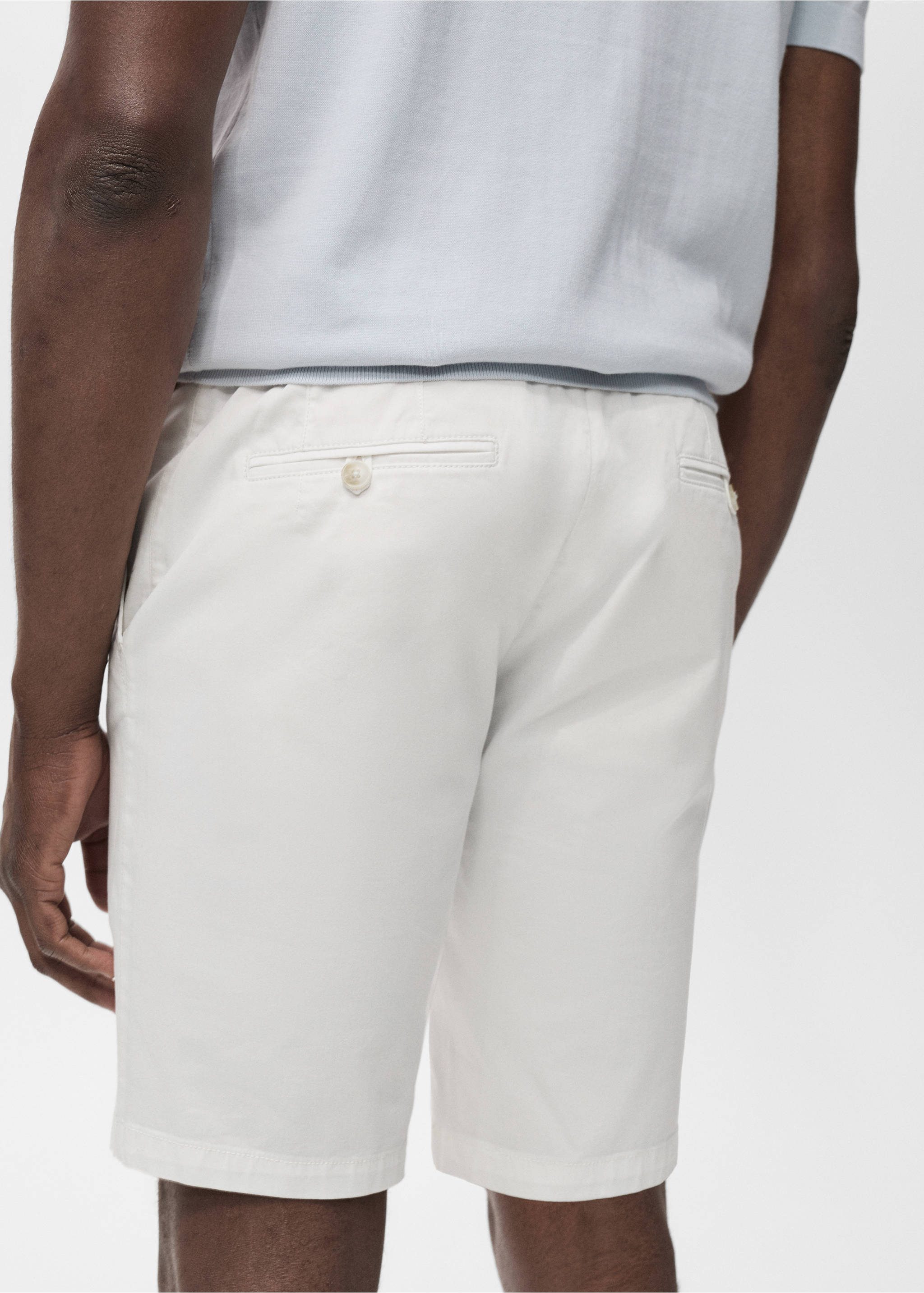 Slim-fit chino cotton bermuda shorts - Details of the article 2, White. Ref: 87045918-00.